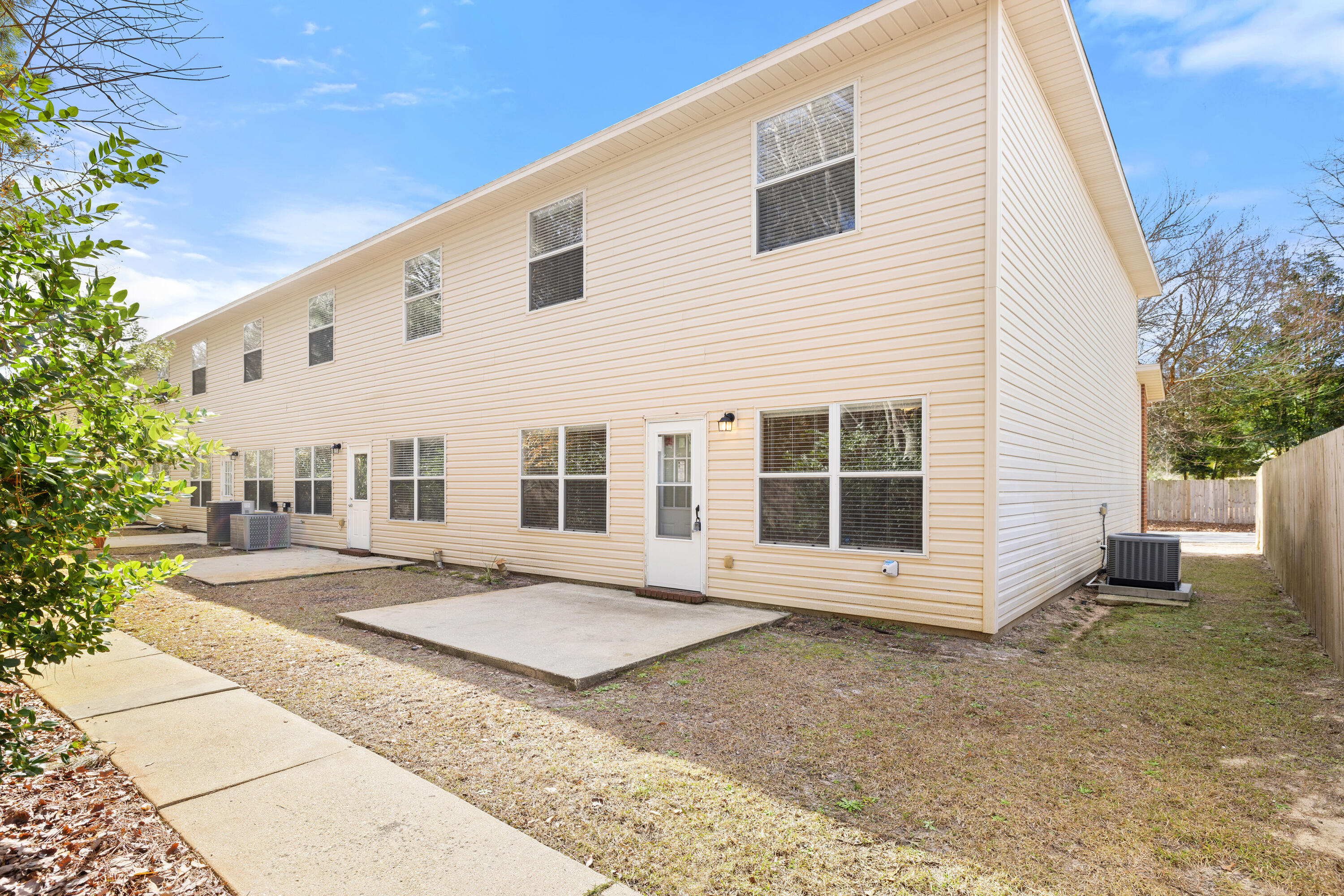 HADLEIGH HILLS TOWNHOMES - Residential