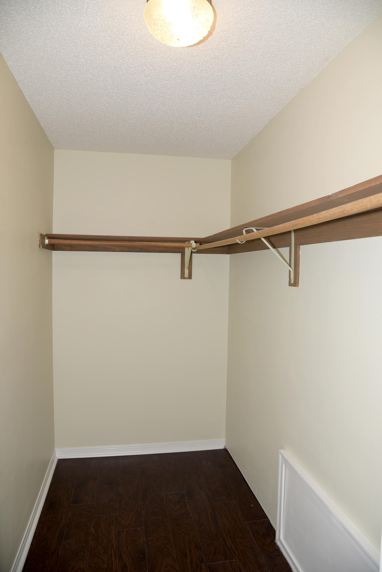 HIDDEN COVE T/H - Residential