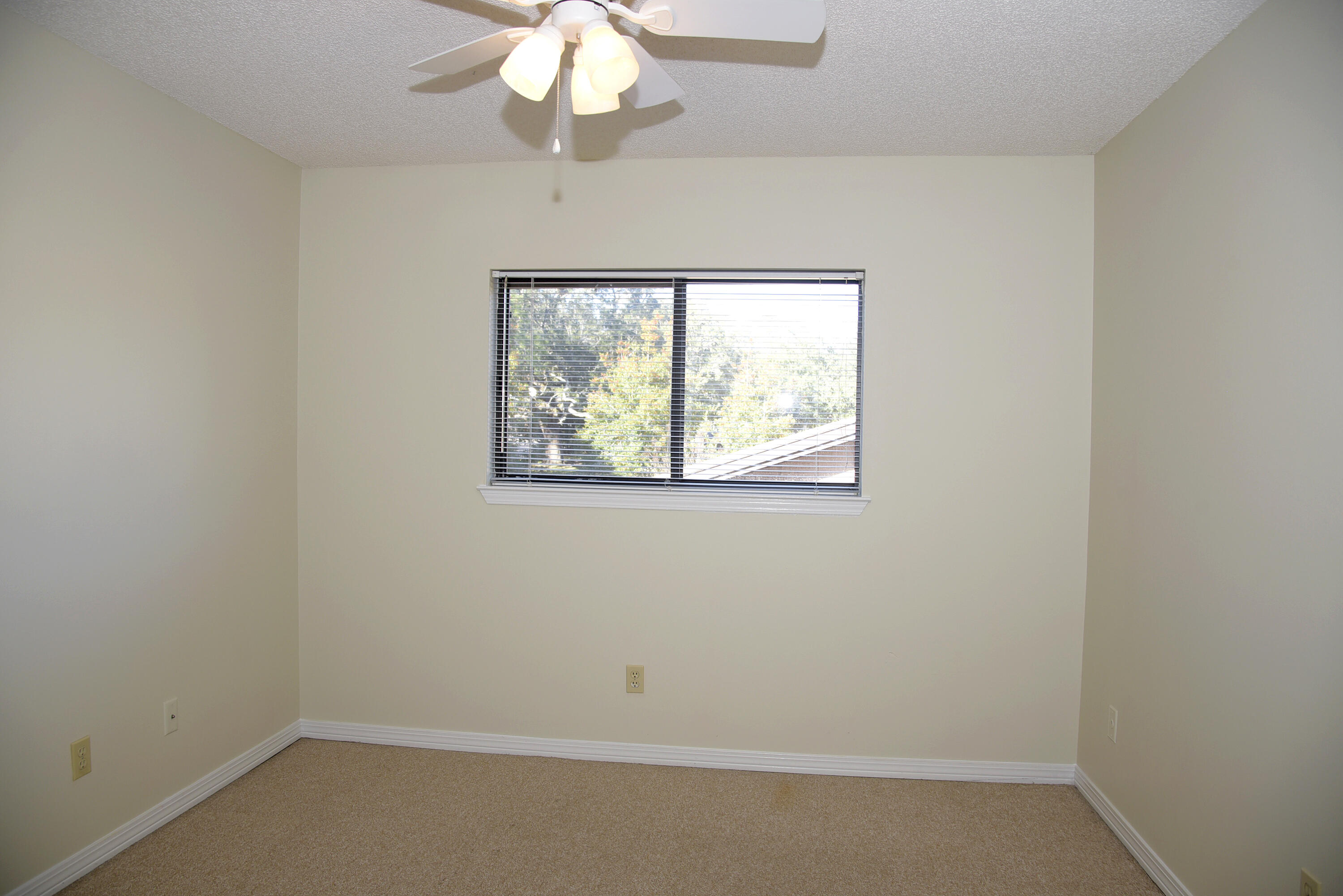 HIDDEN COVE T/H - Residential