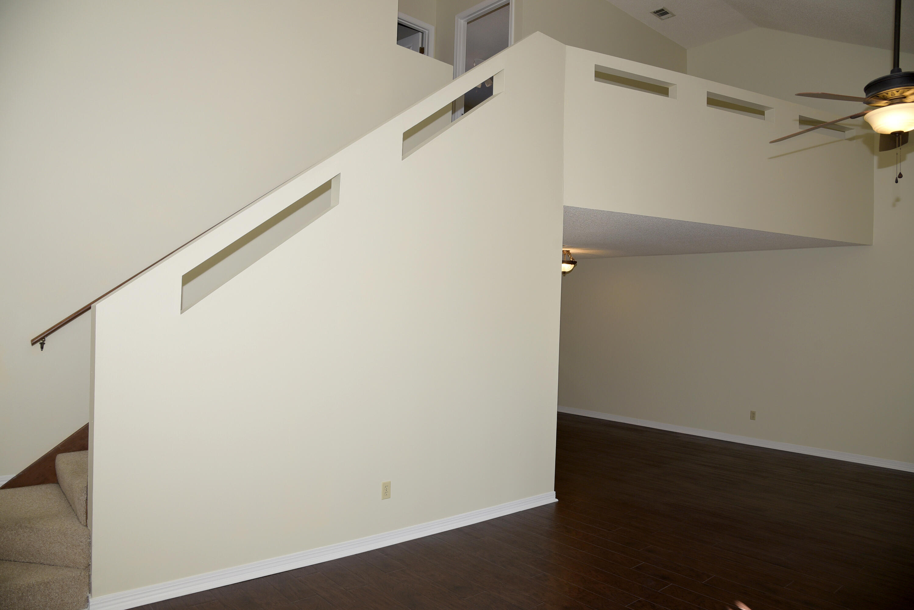 HIDDEN COVE T/H - Residential