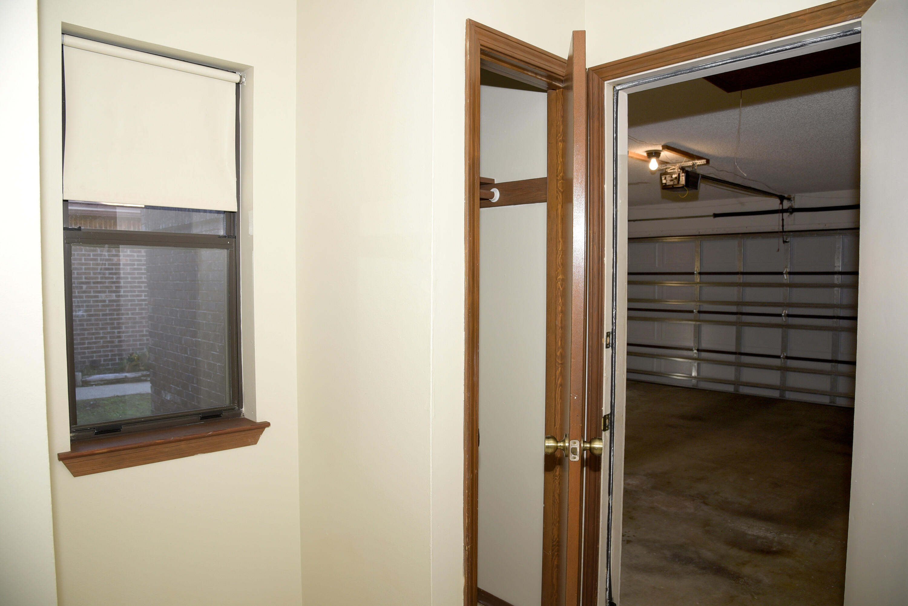 HIDDEN COVE T/H - Residential