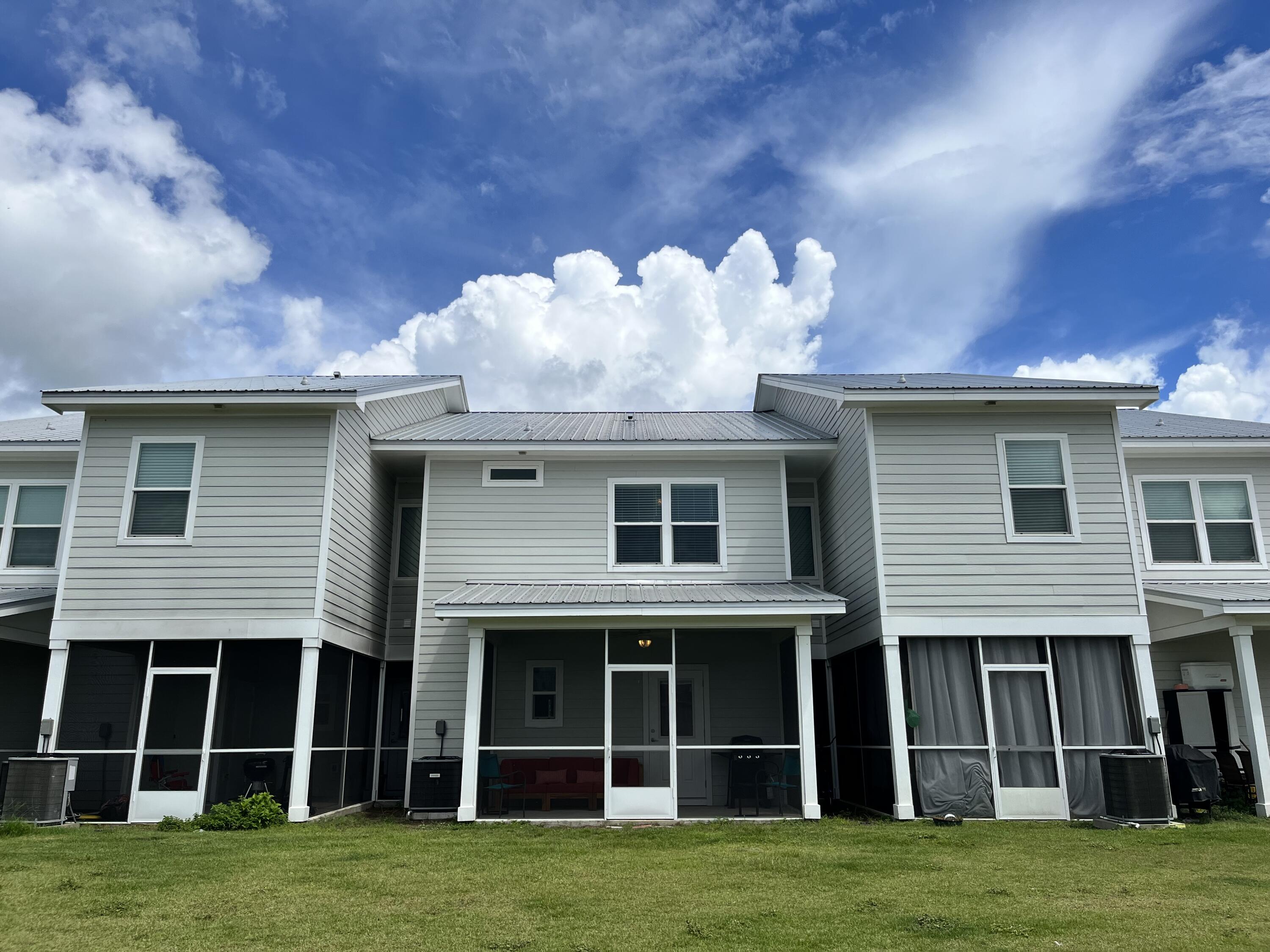 VERANDAS OF FREEPORT - Residential