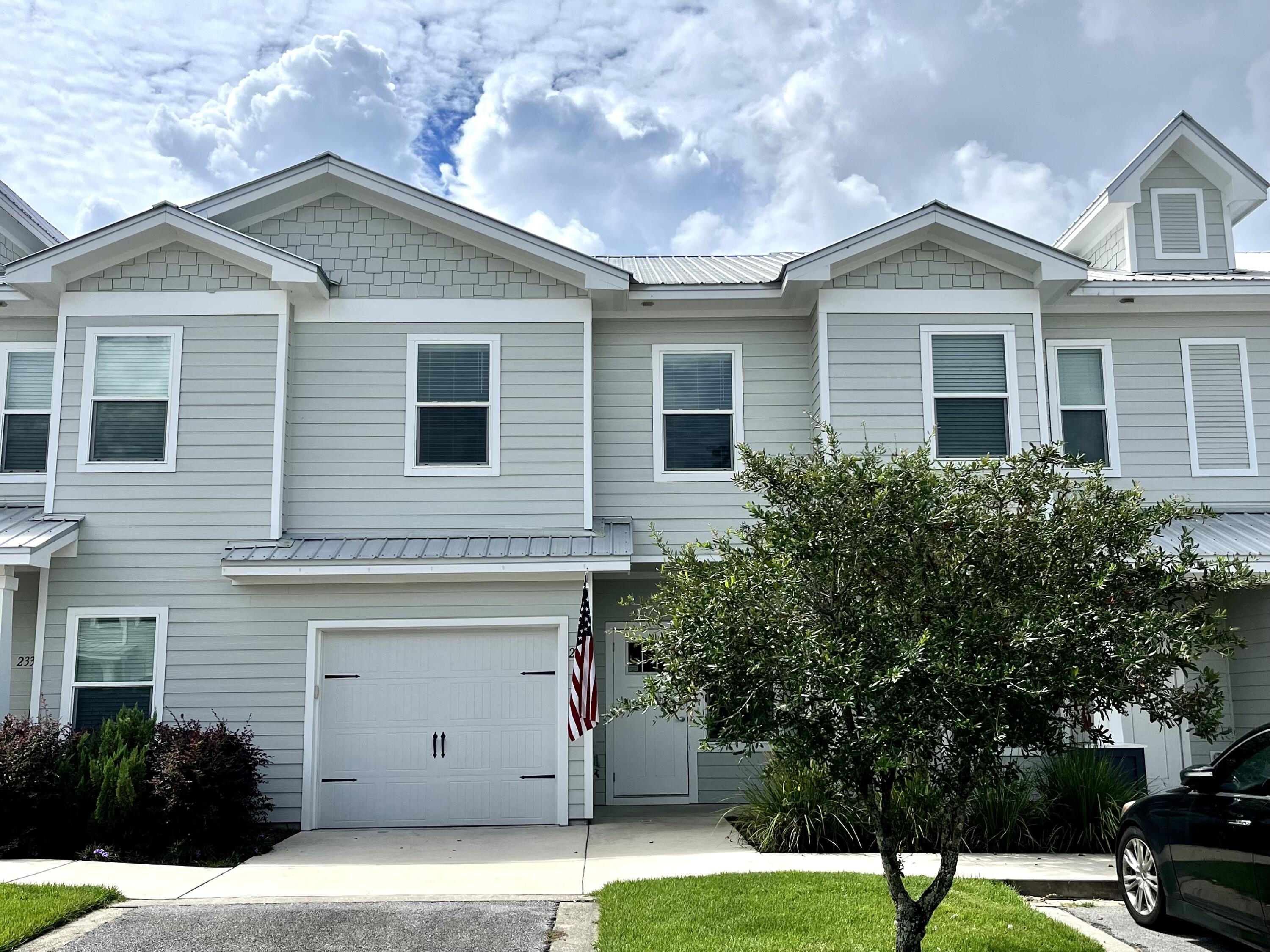 VERANDAS OF FREEPORT - Residential