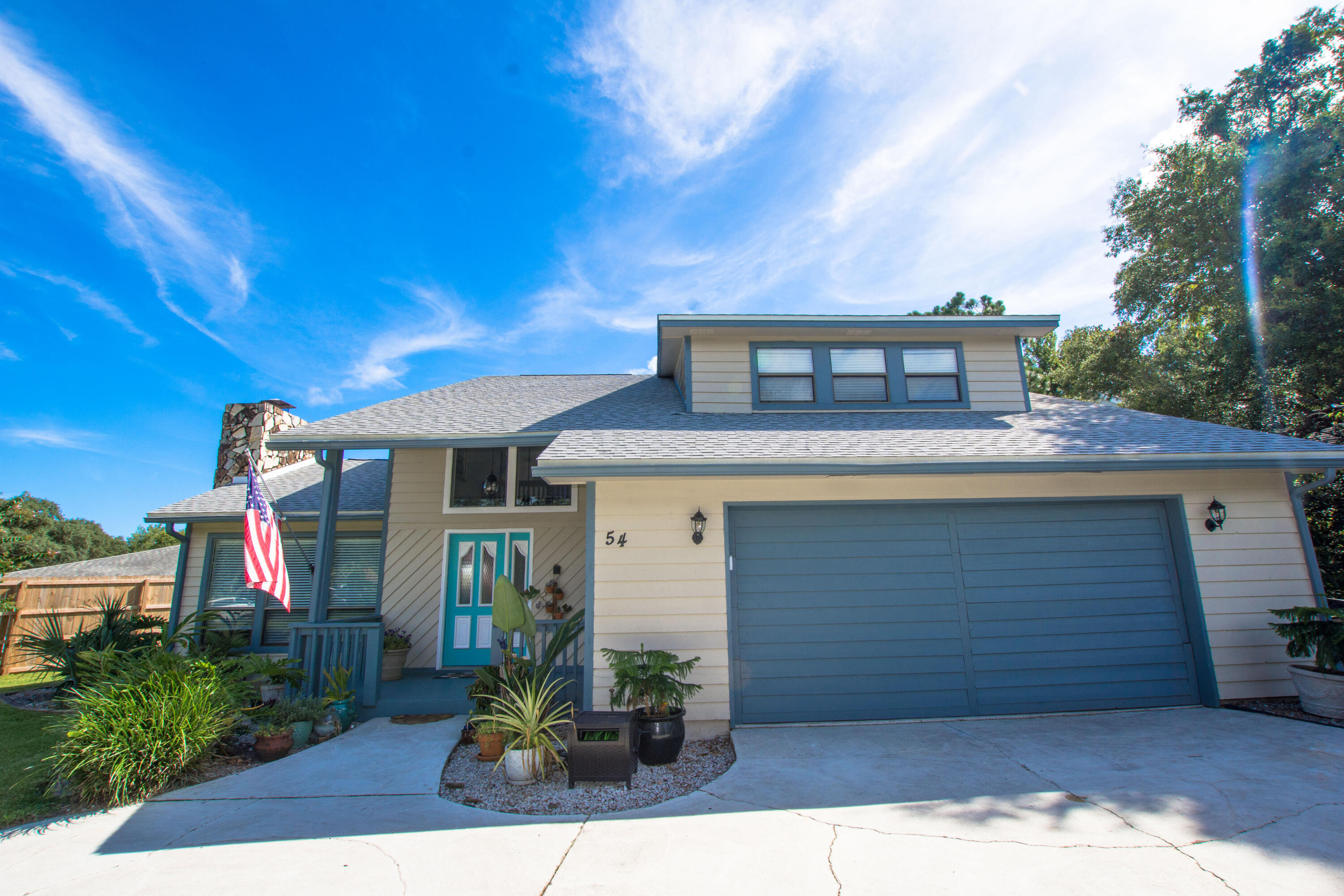 LAKE LORRAINE ESTATES 3 - Residential