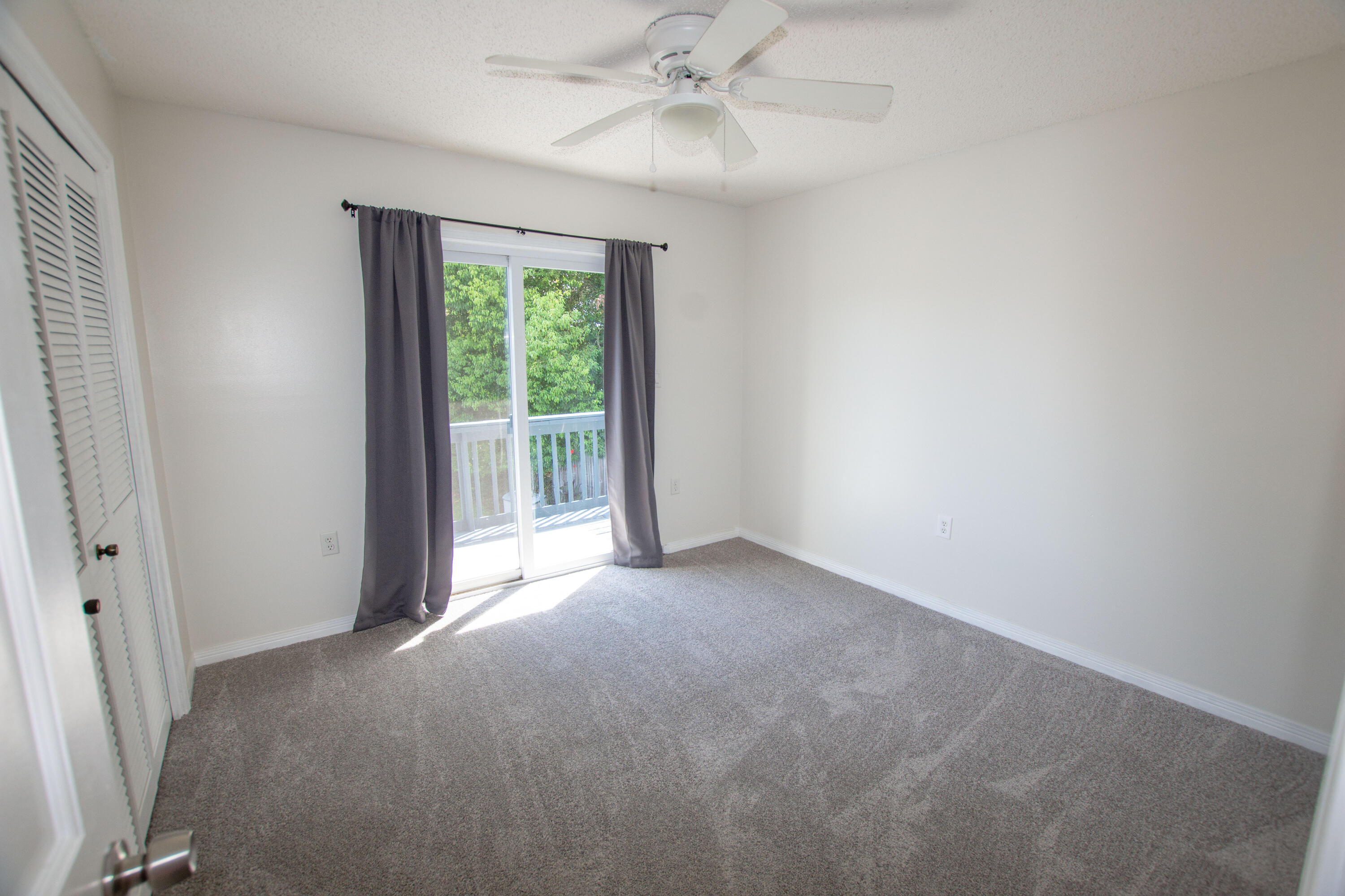 LAKE LORRAINE ESTATES 3 - Residential