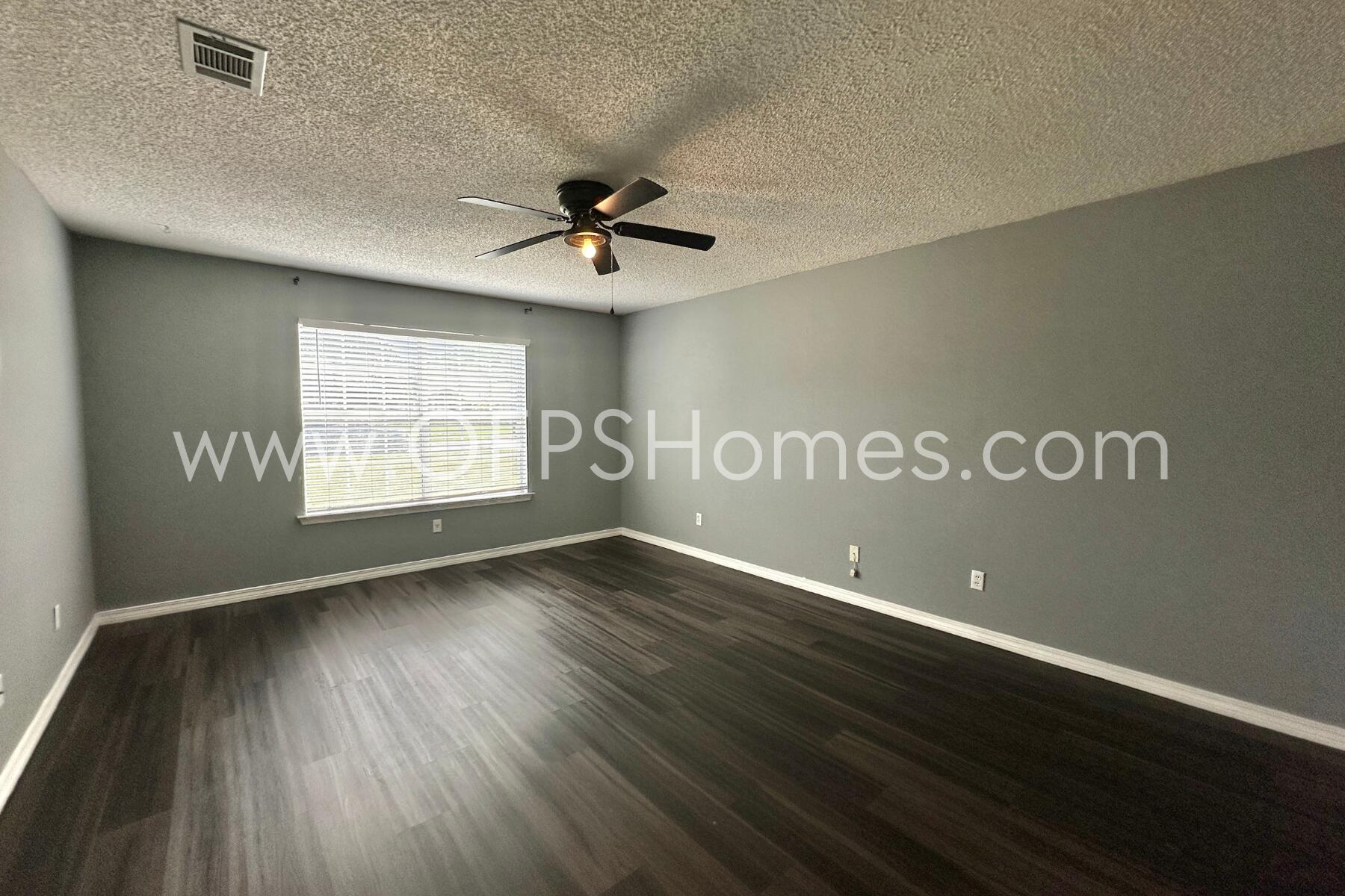 COUNTRY BREEZE EAST - Residential Lease