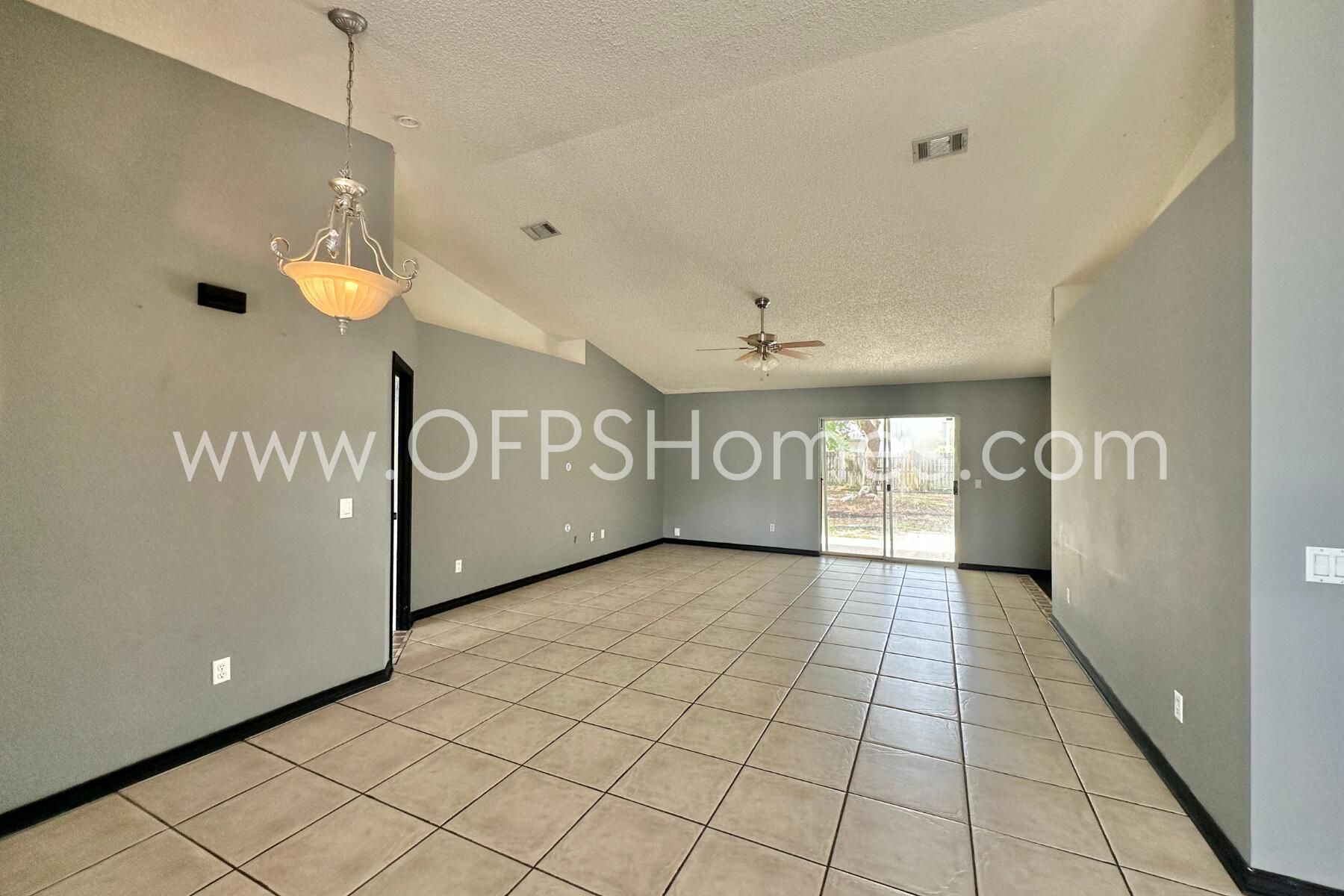 COUNTRY BREEZE EAST - Residential Lease