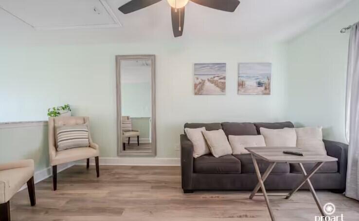 COURT DEL MAR - Residential