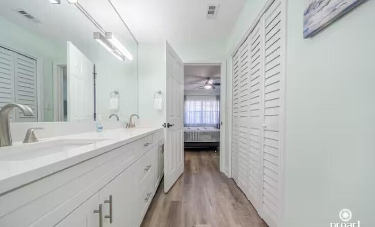 COURT DEL MAR - Residential