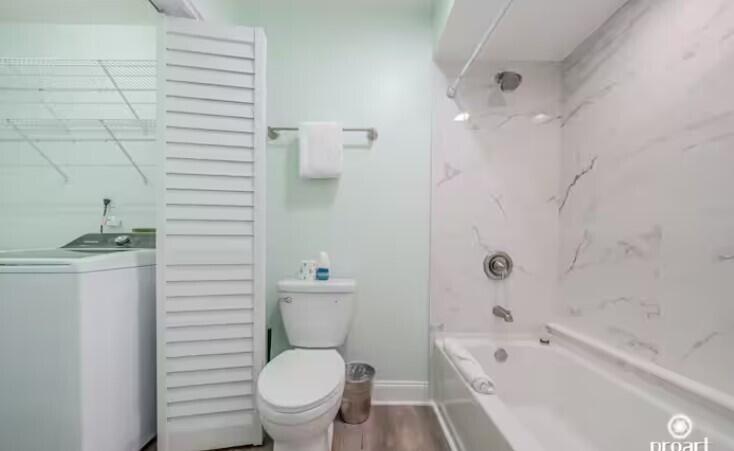 COURT DEL MAR - Residential