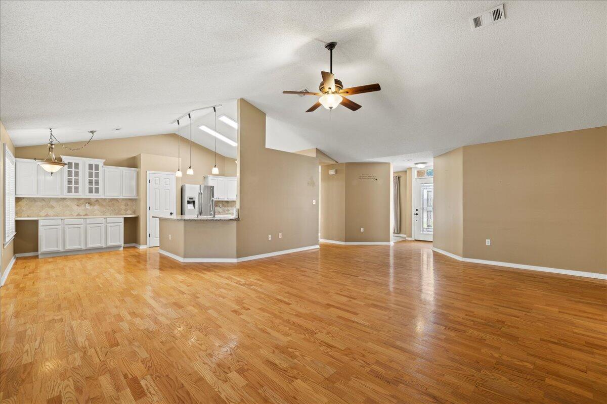 HIDDEN PINES S/D - Residential