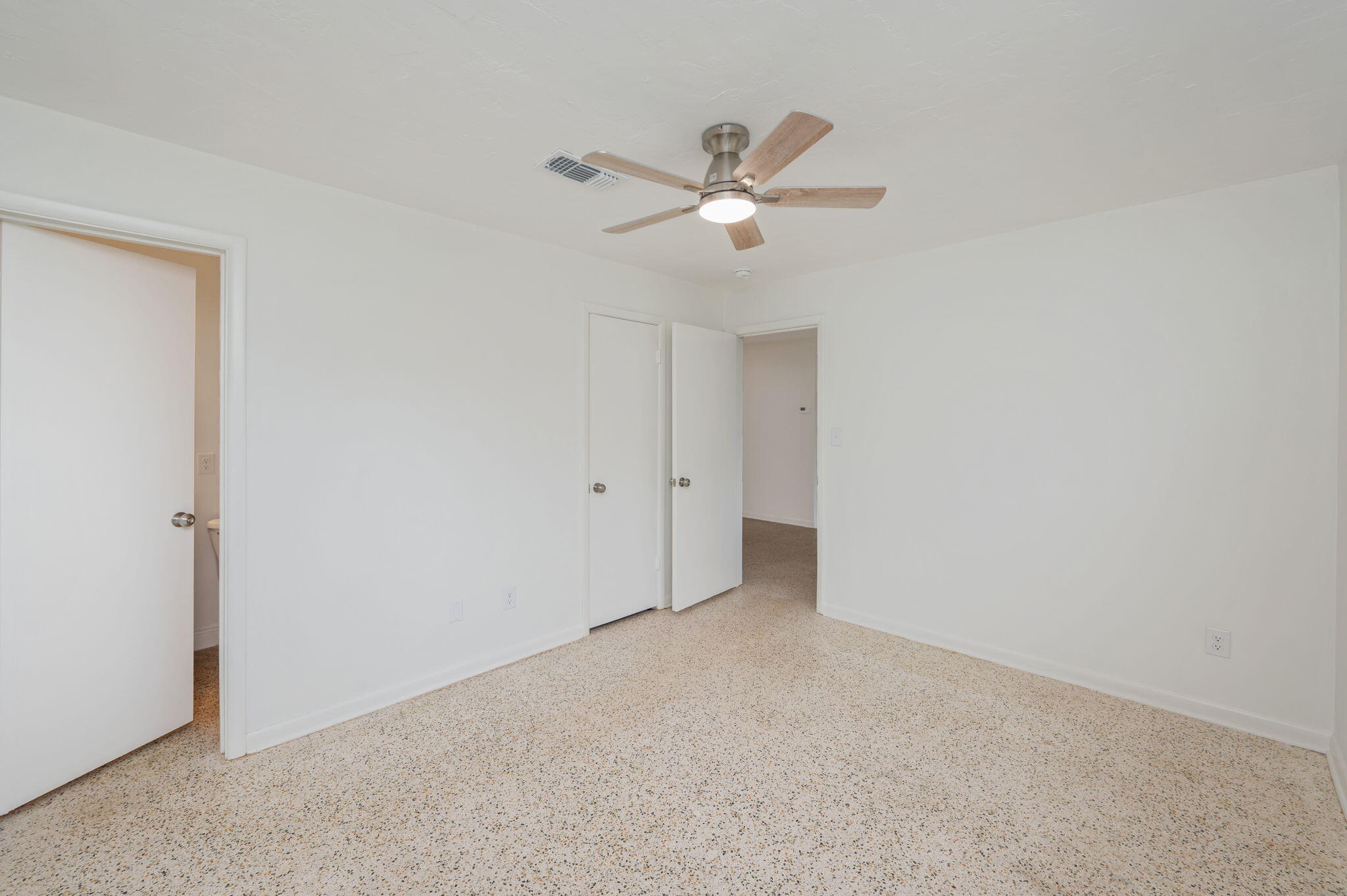 OAK TREE PARK - Residential