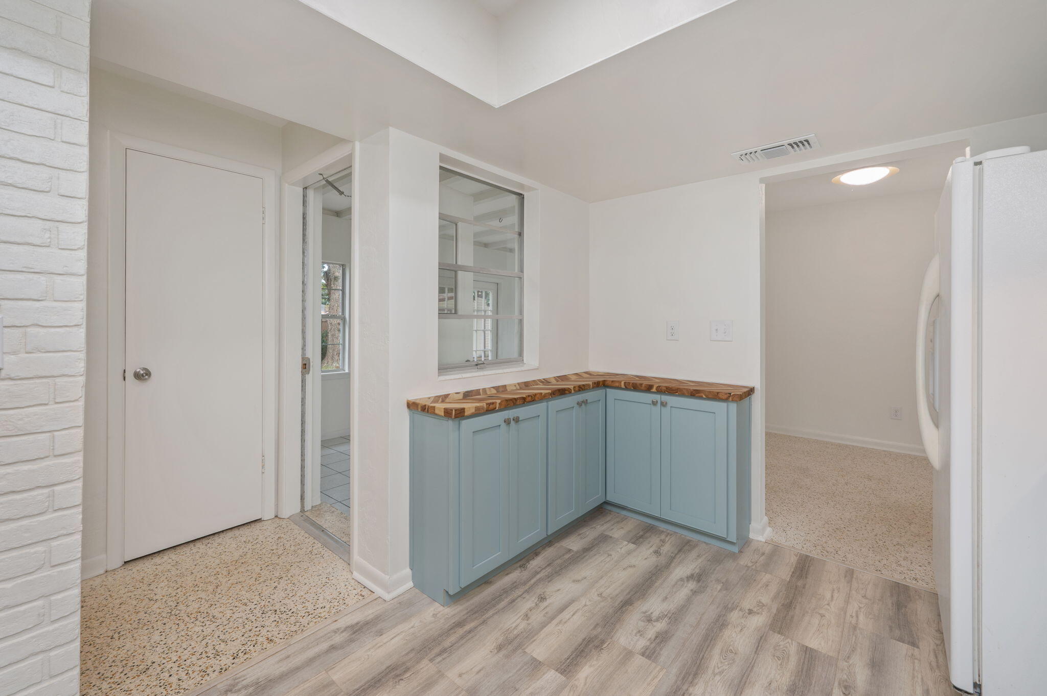 OAK TREE PARK - Residential