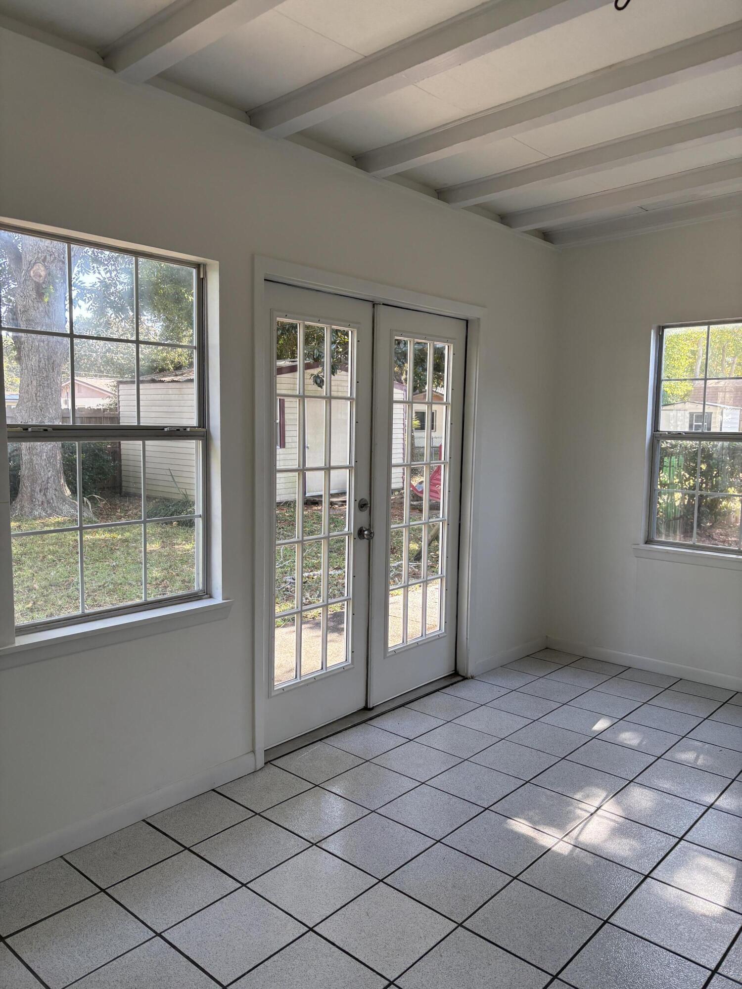 OAK TREE PARK - Residential