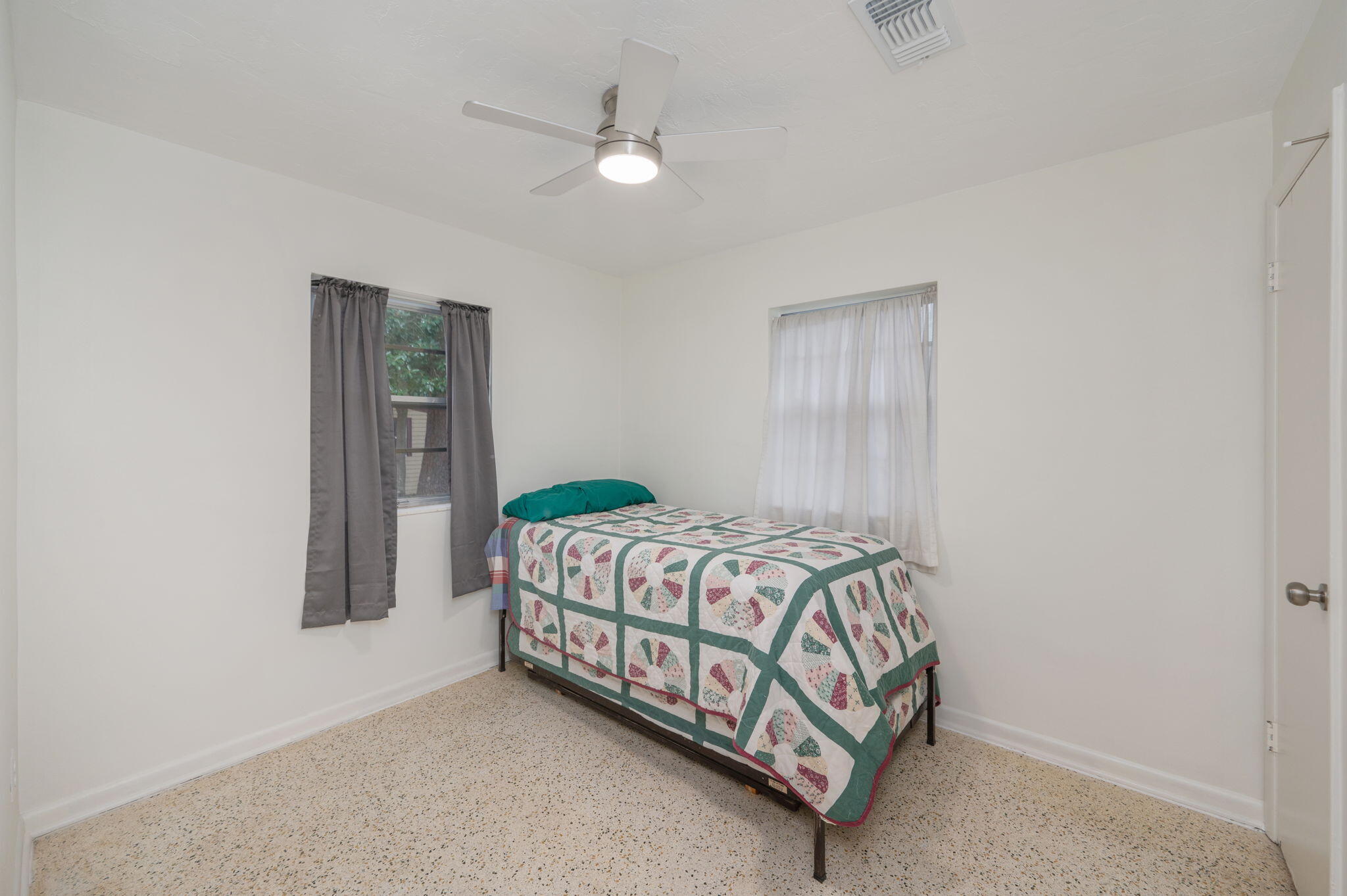 OAK TREE PARK - Residential