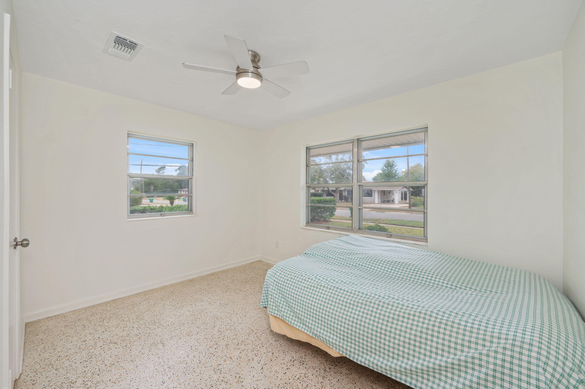 OAK TREE PARK - Residential