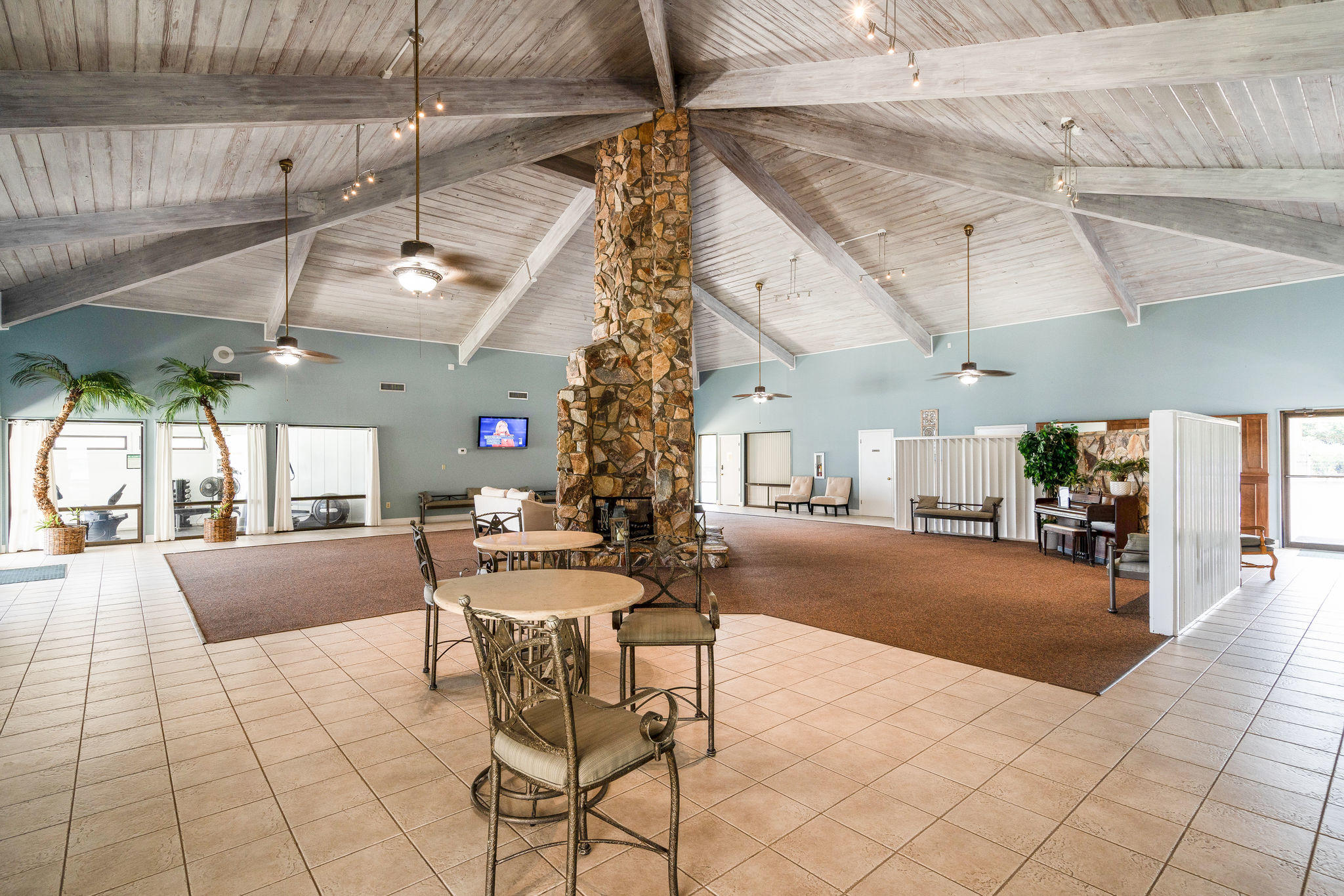 BEACH HOUSE CONDO PH 2 - Residential