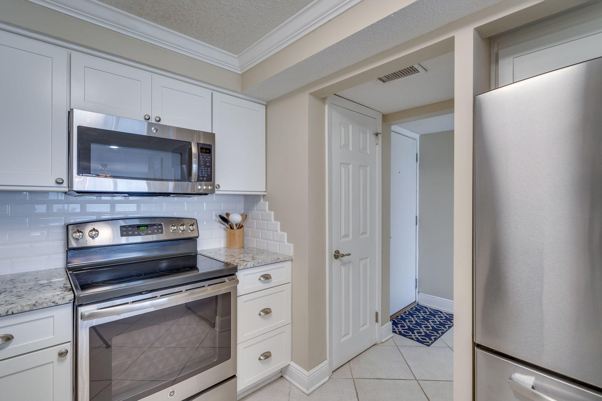 BEACH HOUSE CONDO PH 2 - Residential