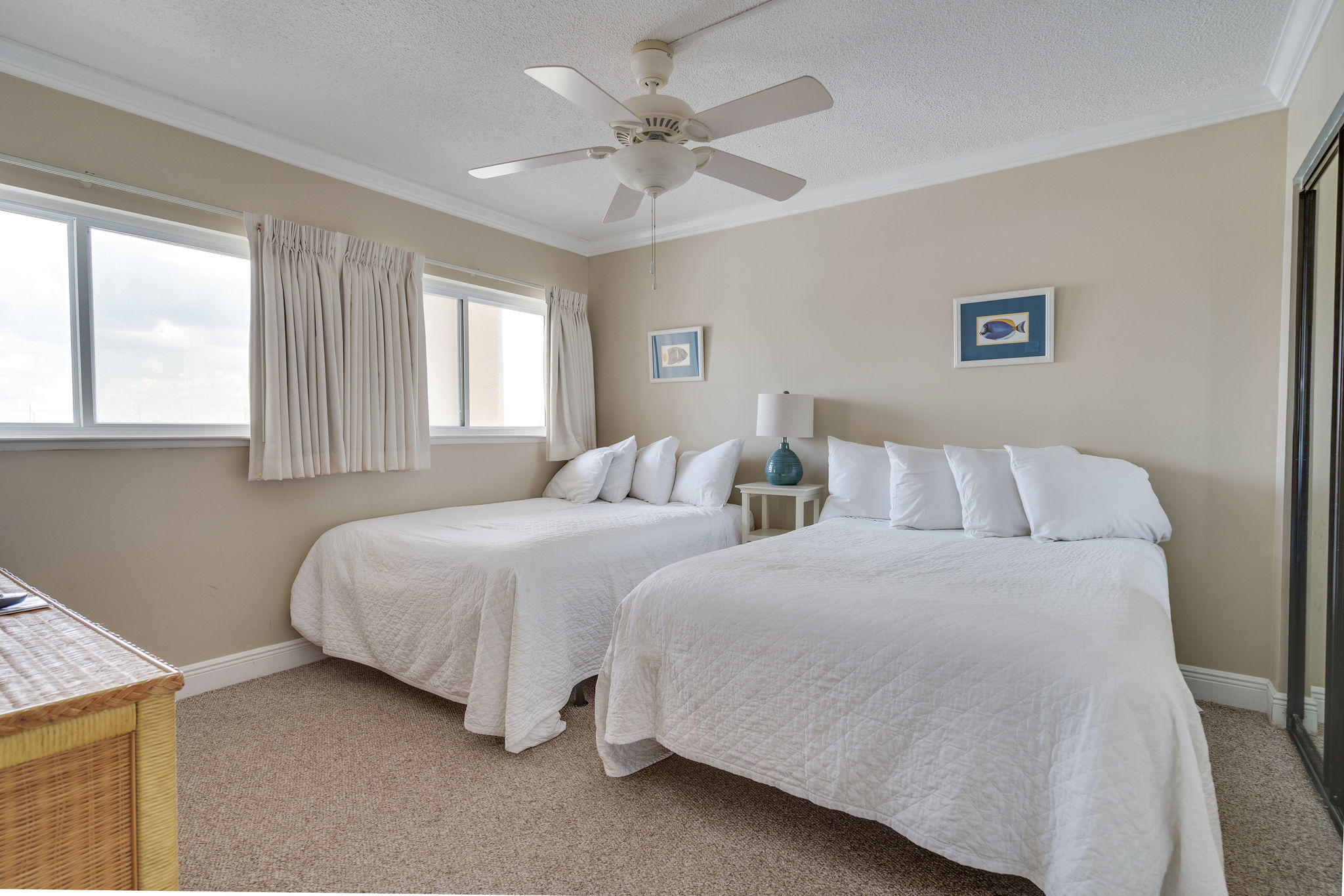 BEACH HOUSE CONDO PH 2 - Residential