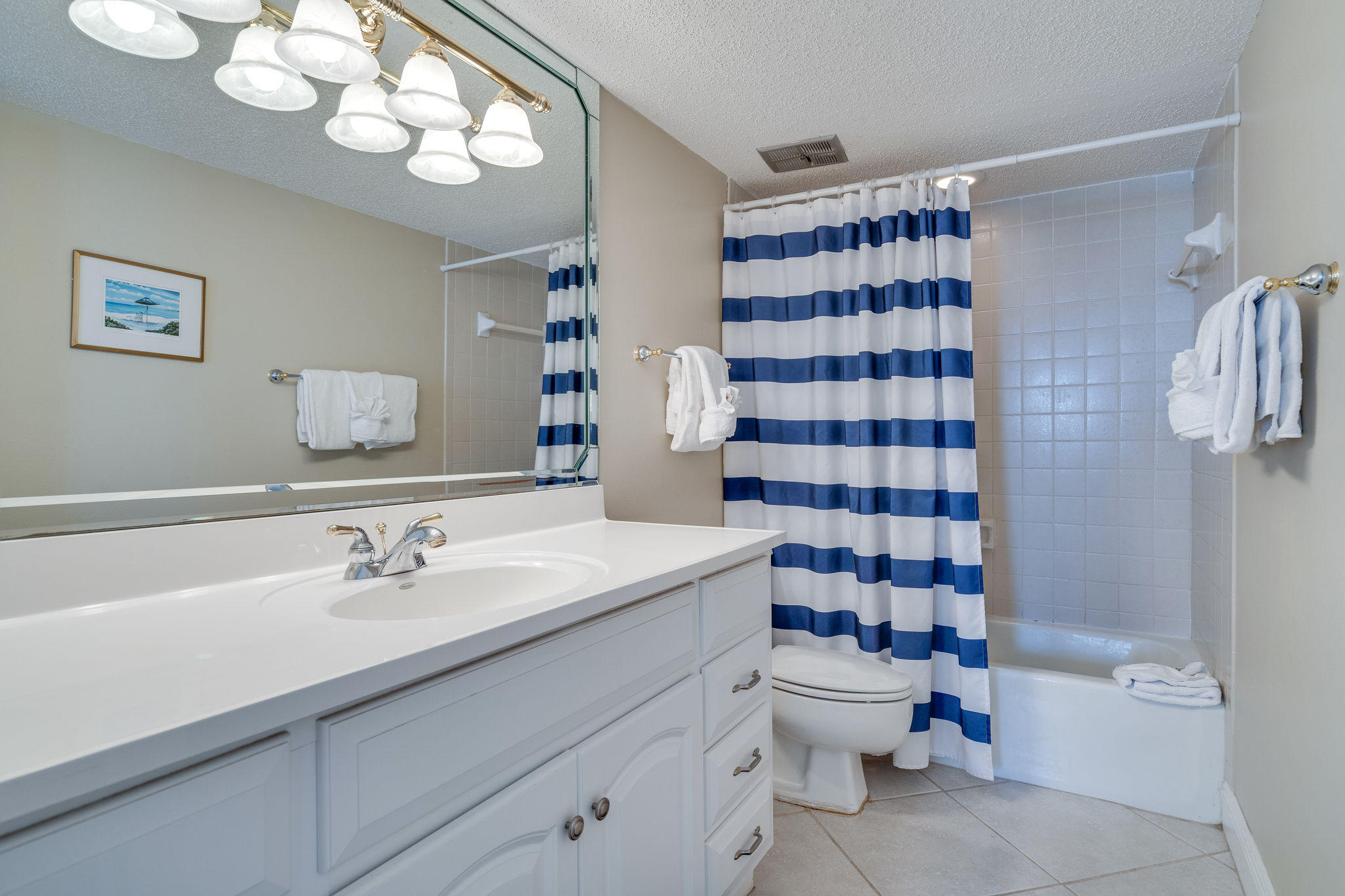 BEACH HOUSE CONDO PH 2 - Residential