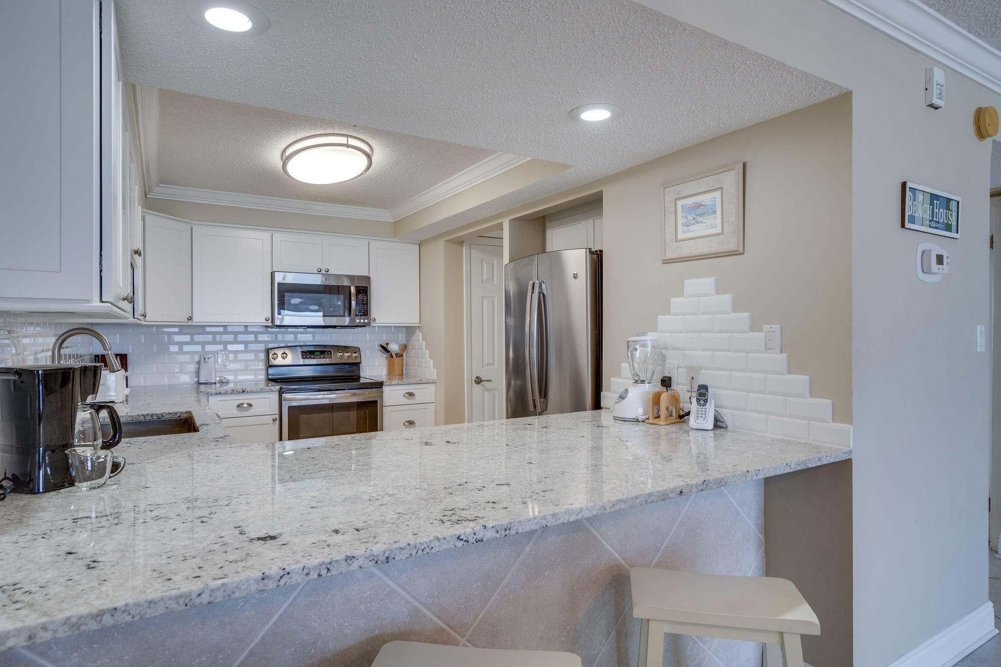 BEACH HOUSE CONDO PH 2 - Residential