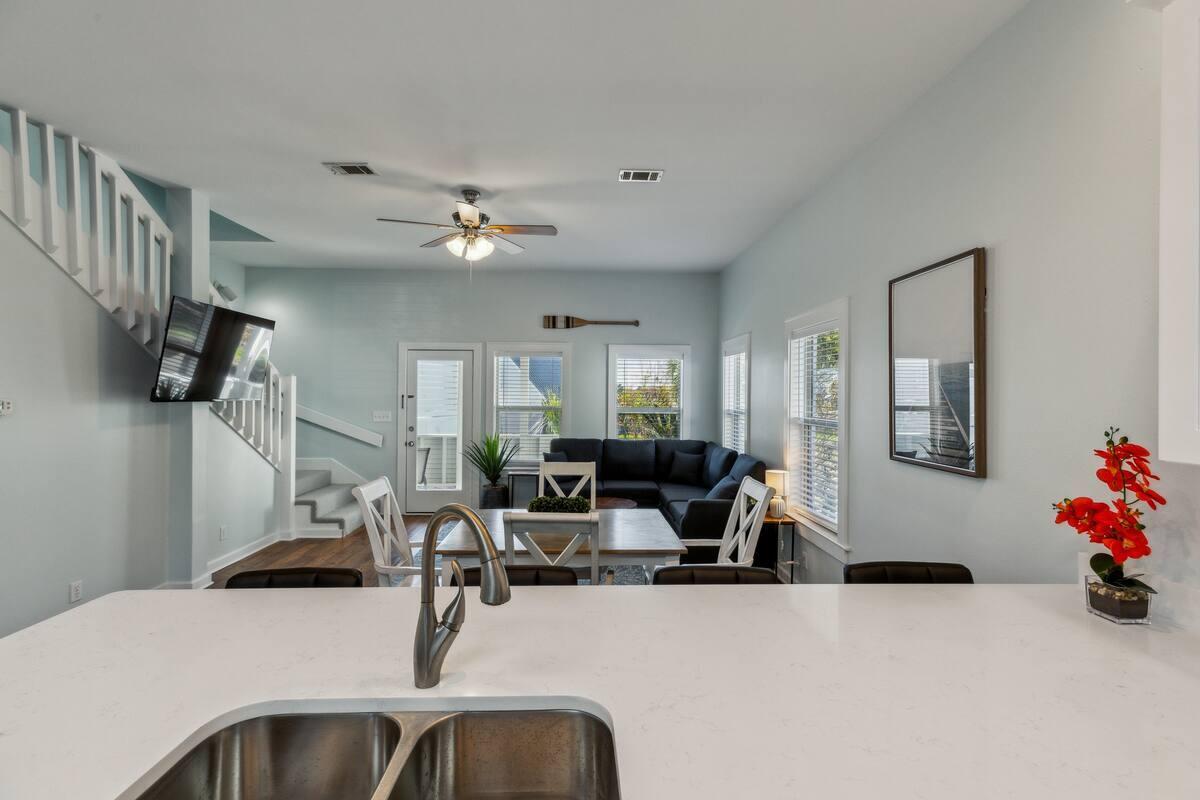 BLUE MOUNTAIN BEACH - Residential