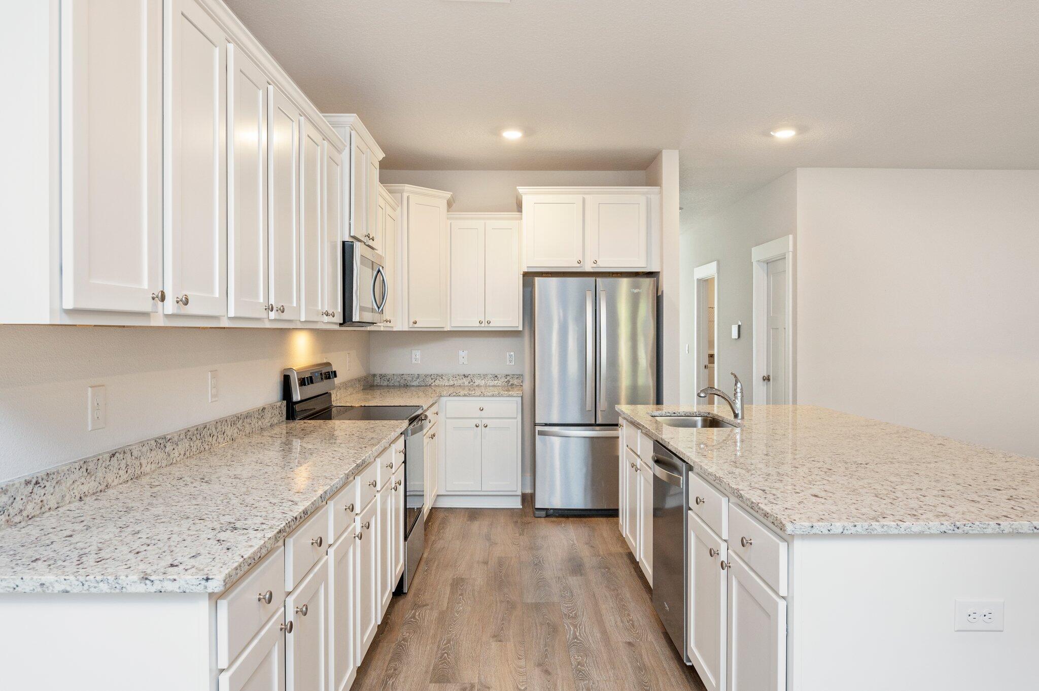 HILLWOOD ESTATES - Residential