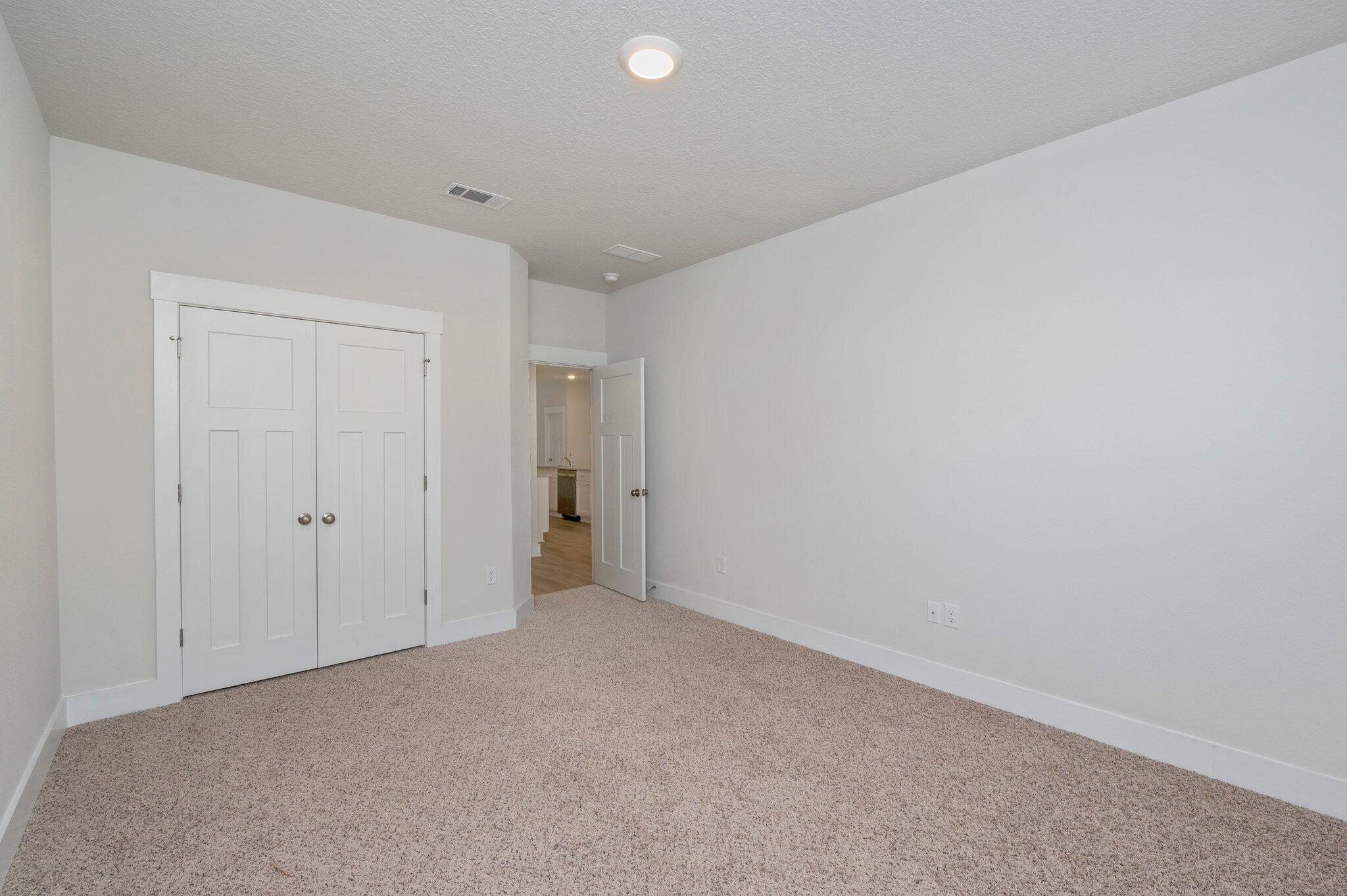 HILLWOOD ESTATES - Residential