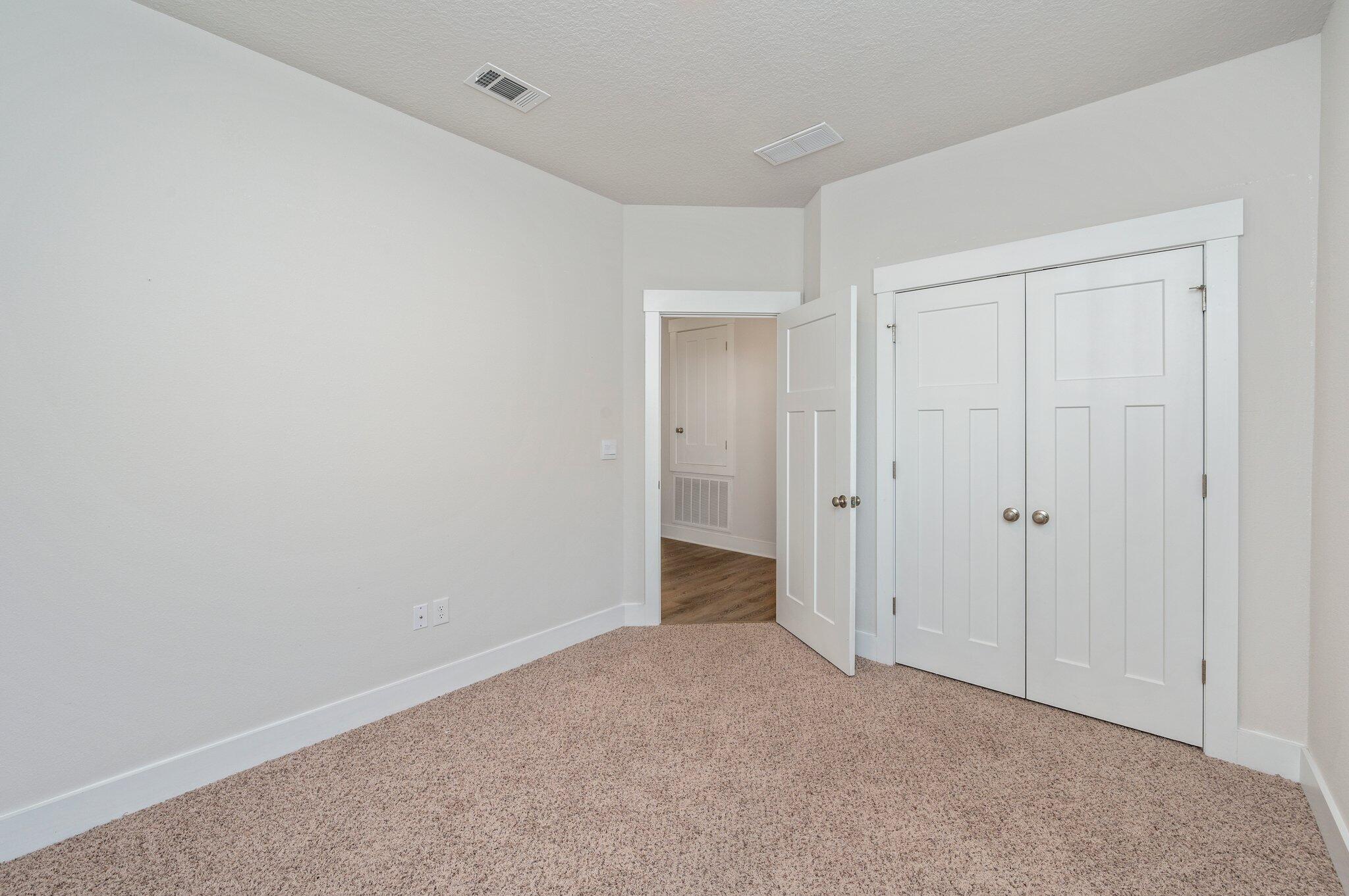 HILLWOOD ESTATES - Residential