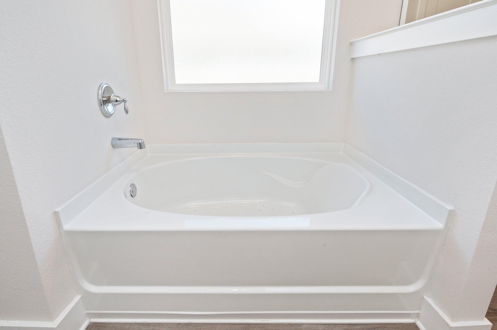 HILLWOOD ESTATES - Residential