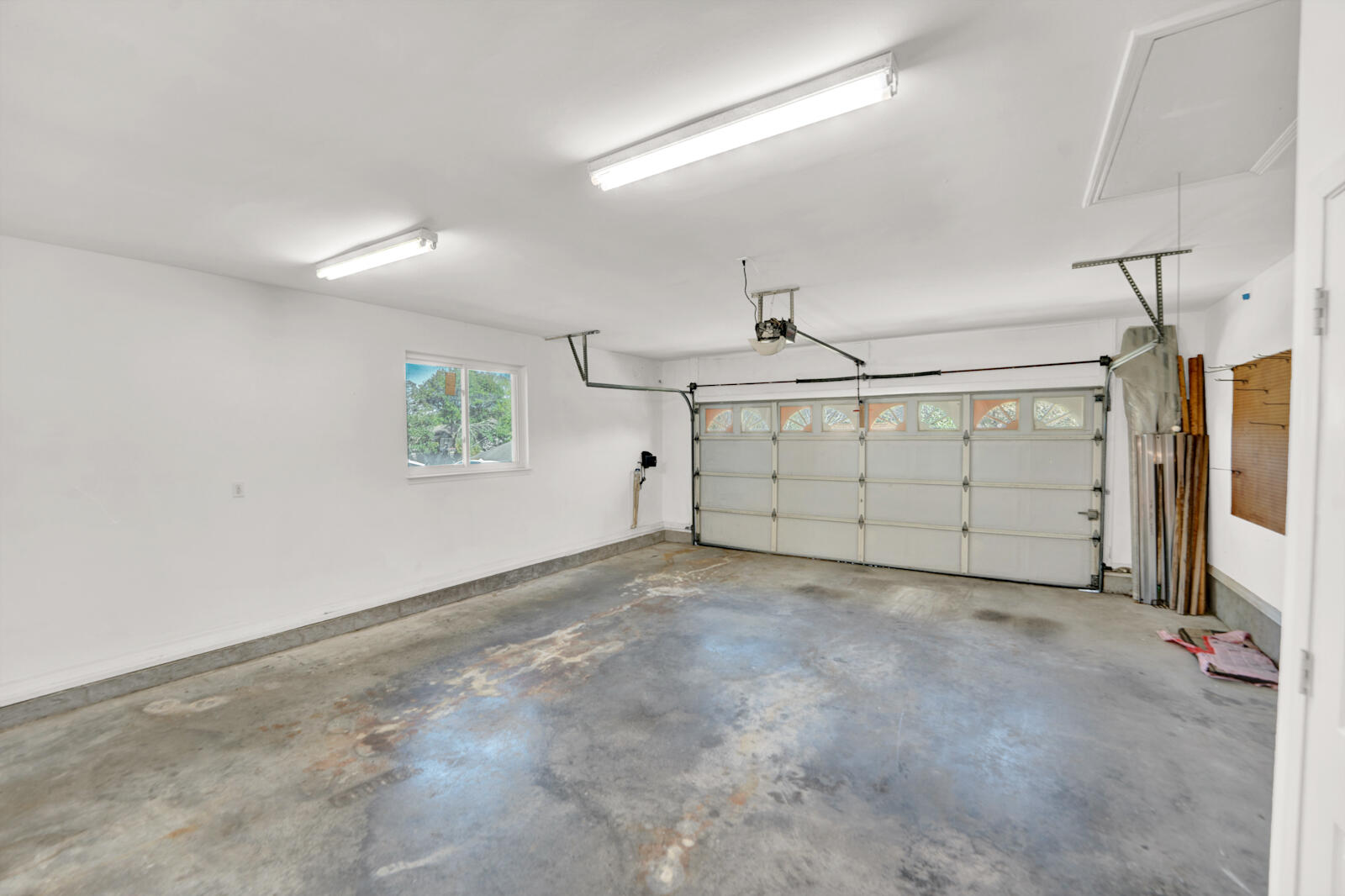 ROCKY BAYOU COUNTRY CLUB ESTATES - Residential