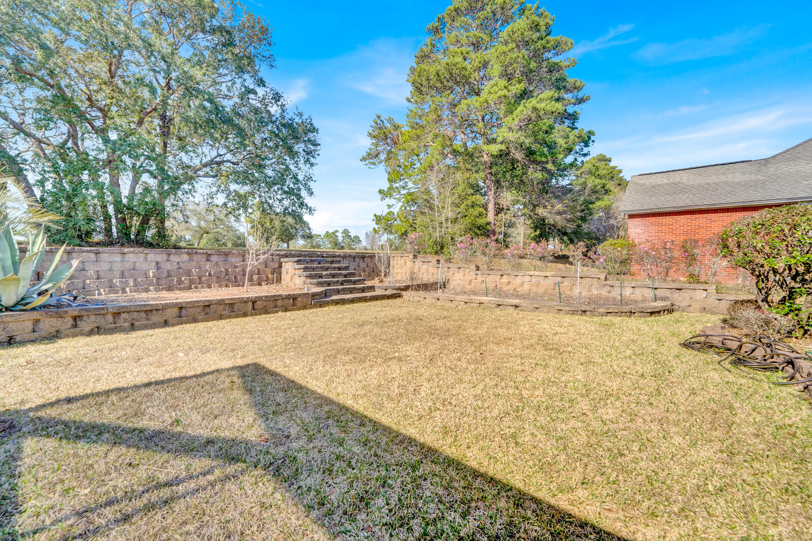 ROCKY BAYOU COUNTRY CLUB ESTATES - Residential