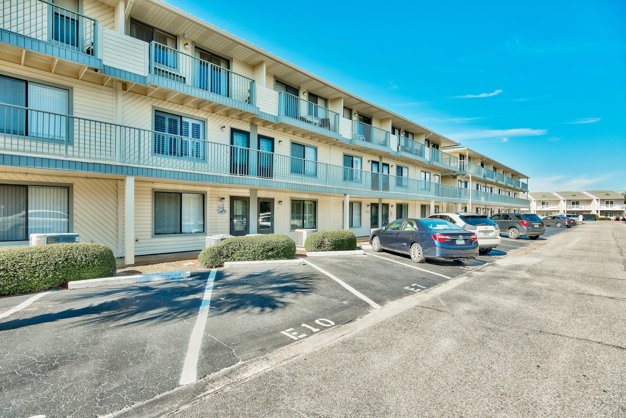 SANDPRINTS CONDO - Residential