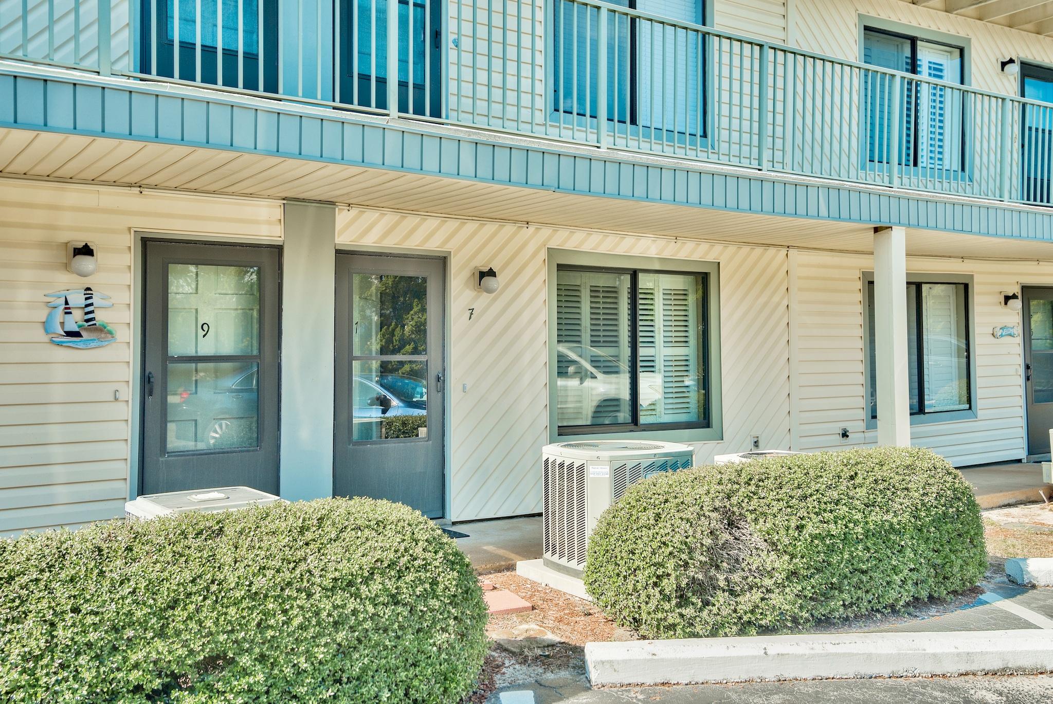 SANDPRINTS CONDO - Residential