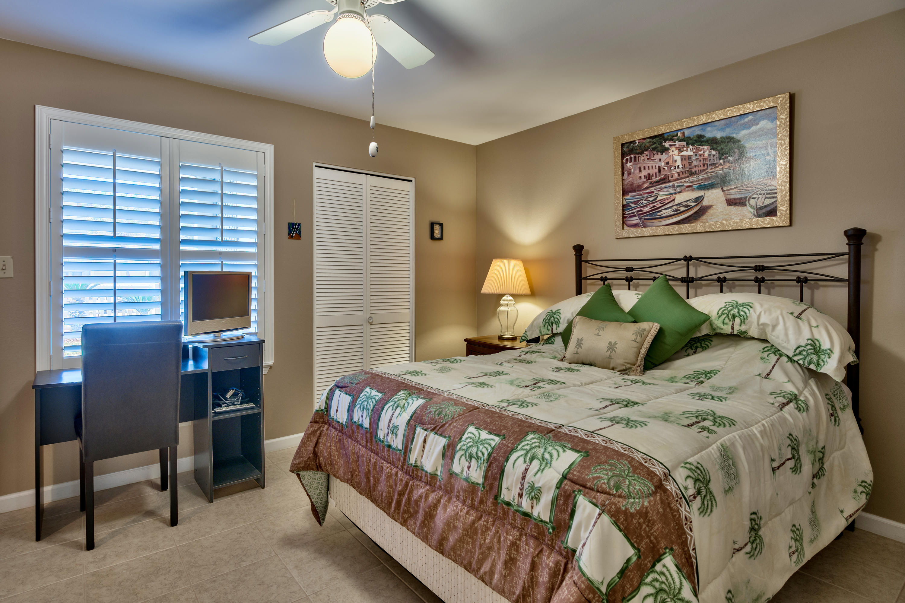 SANDPRINTS CONDO - Residential