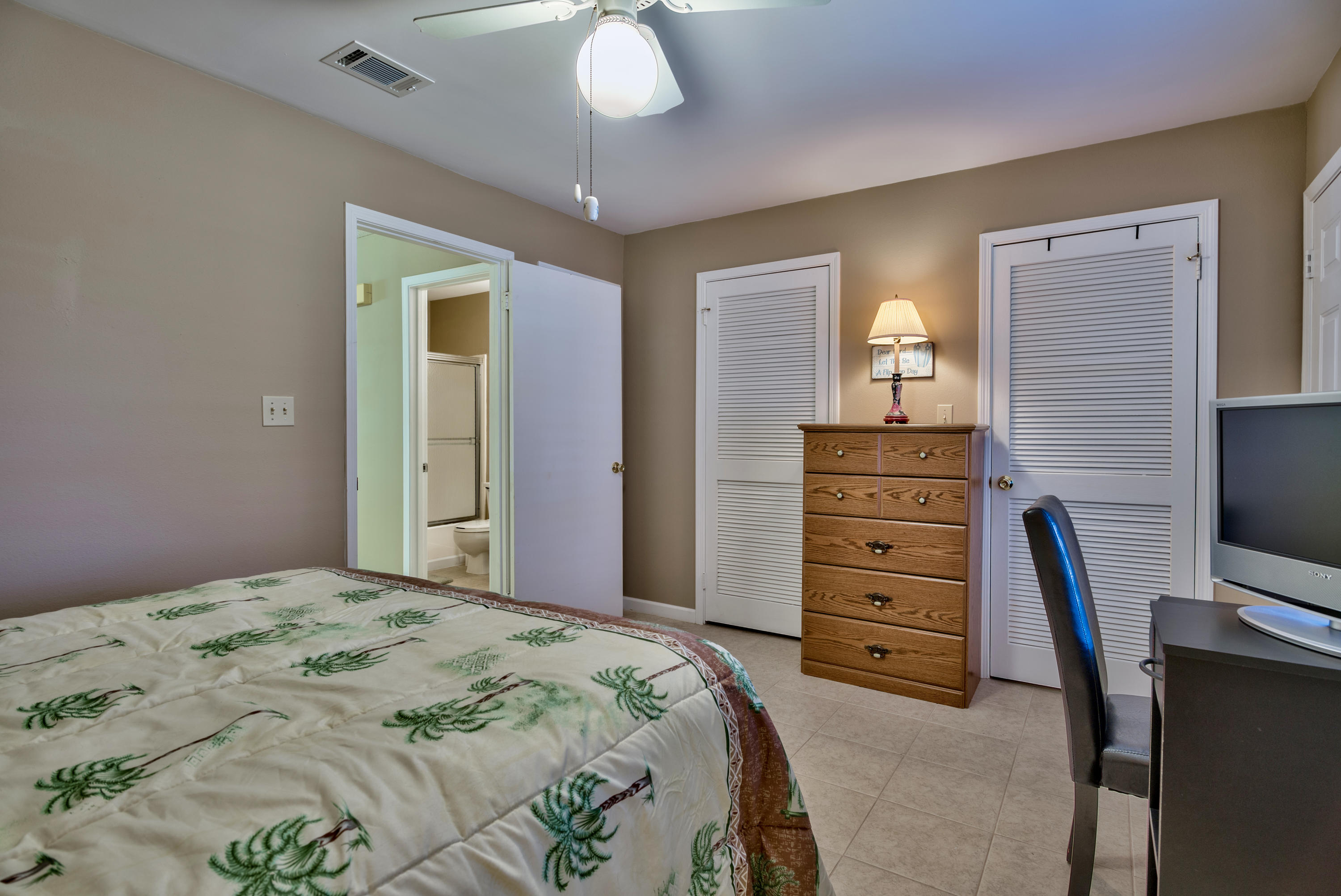 SANDPRINTS CONDO - Residential