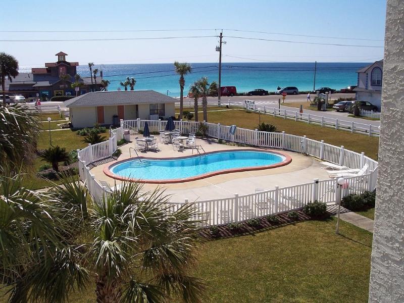 TRADEWINDS CONDOS - Residential