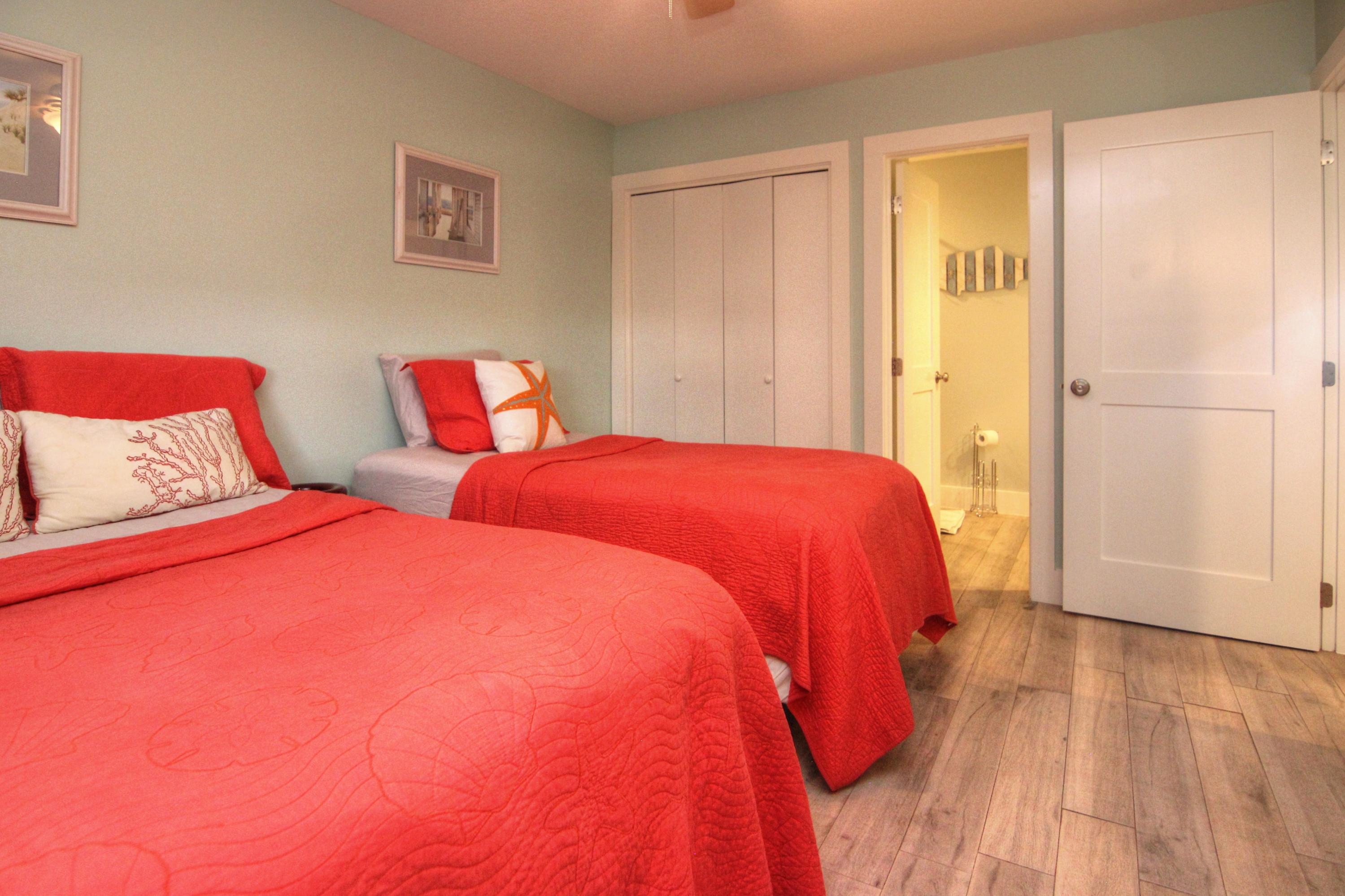 TRADEWINDS CONDOS - Residential