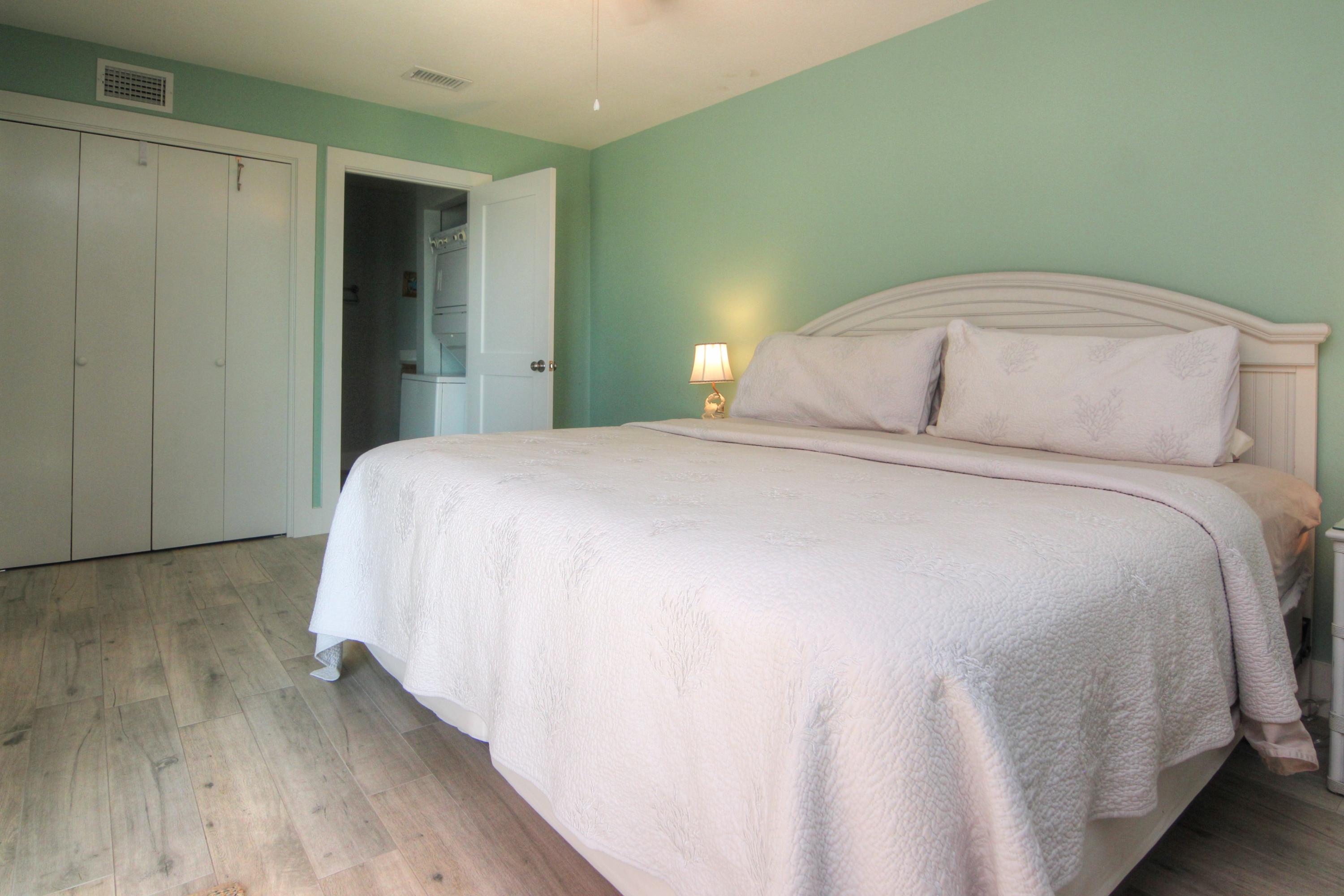 TRADEWINDS CONDOS - Residential