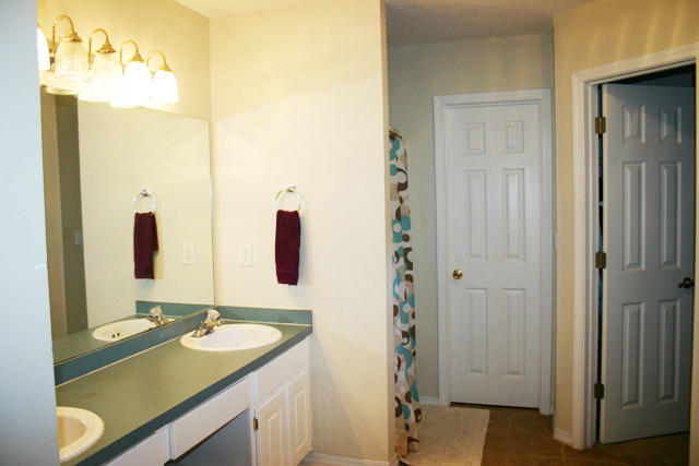 STEEPLECHASE PH 3 - Residential Lease