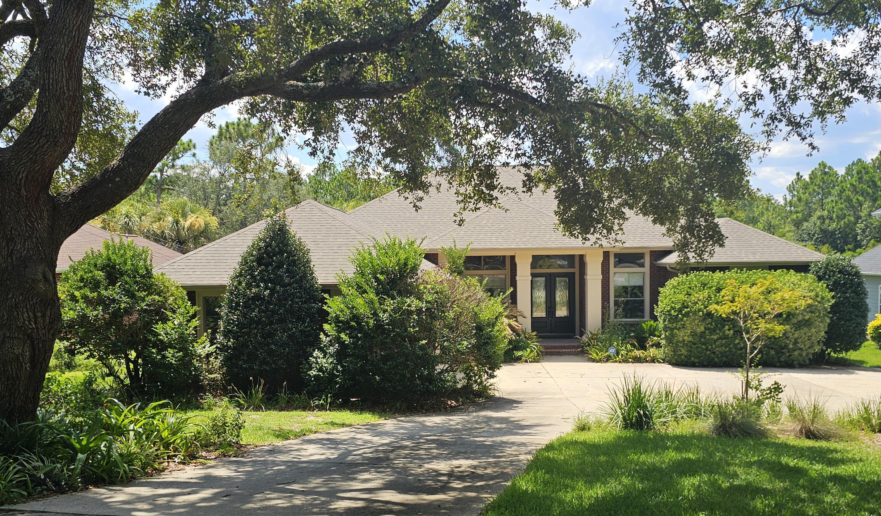 BEAUTIFUL POOL HOME PRICED TO SELL!!!Bring offers!!!NEWLY PAINTED interior boasts a warm, neutral color, giving this home a bright, clean and welcoming appearance. Located on nearly one acre in the beautifully established Tom King Estates, this 4BR/3Bath pool home does not disappoint.Nestled amongst matured trees and landscaping, this home invites you in with its long circular driveway and charming front entrance.The large foyer welcomes you to enter and explore the many beautiful features in this home:Large formal dining room, huge formal living area (fireplace)and a bright family room (fireplace) overlooking the backyard and pool.The spacious kitchen is a chef's dream, featuring a huge center island, tons of cabinetry, upgraded gas stove, granite and additional eatin A walk in pantry offers tons of additional space. The Master suite includes two walk in closets, a spacious master bath and a large sitting area with private entrance from updated screened enclosure. An additional bedroom is located right outside the master bedroom that was used as a private office.
The Interior of this home makes it perfect for entertaining!!!
AND the Exterior will have you wanting your family and guests to enjoy the outside beauty.
Upon entering the back yard oasis, the pool, hot tub, large decks and screened porch will certainly impress.
If that's not enough on this .97 acre lot, there is a large detached building with attached Greenhouse that gives tons of space for all your "extra Things."
This oversized lot measures in at 102' x 433' and abuts to a canal adding to it's enticing character.
With plenty of beauty, wildlife, greenery and water, this gorgeous place, is a must see to fully appreciate.