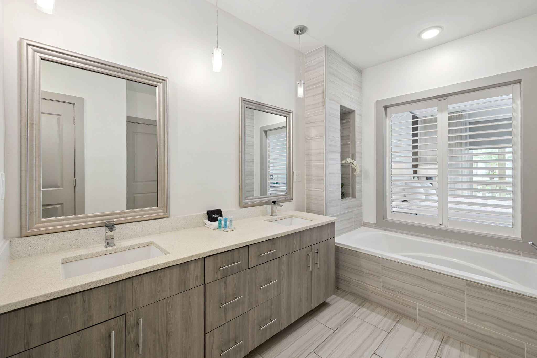 The Pointe 30a - Residential