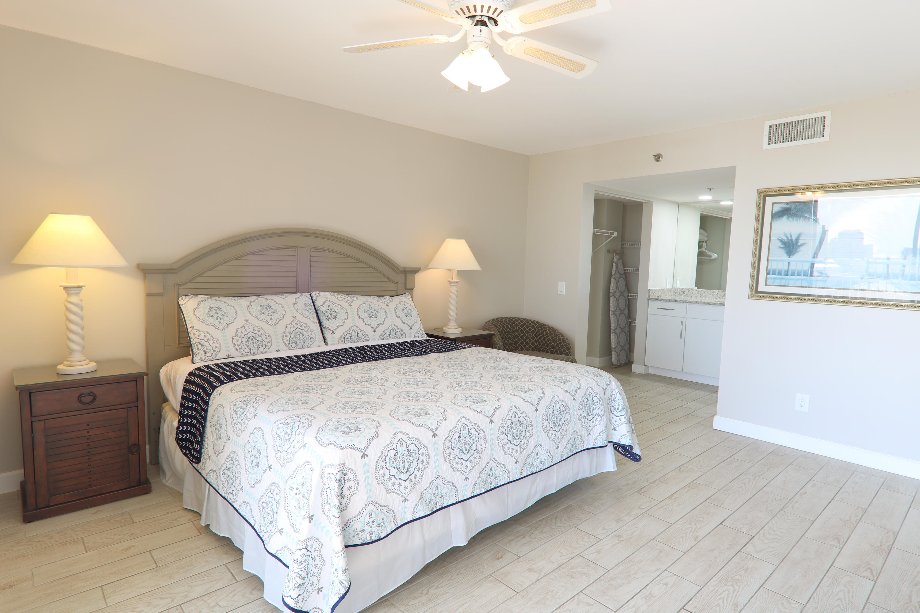 MAINSAIL CONDO PH 3 - Residential