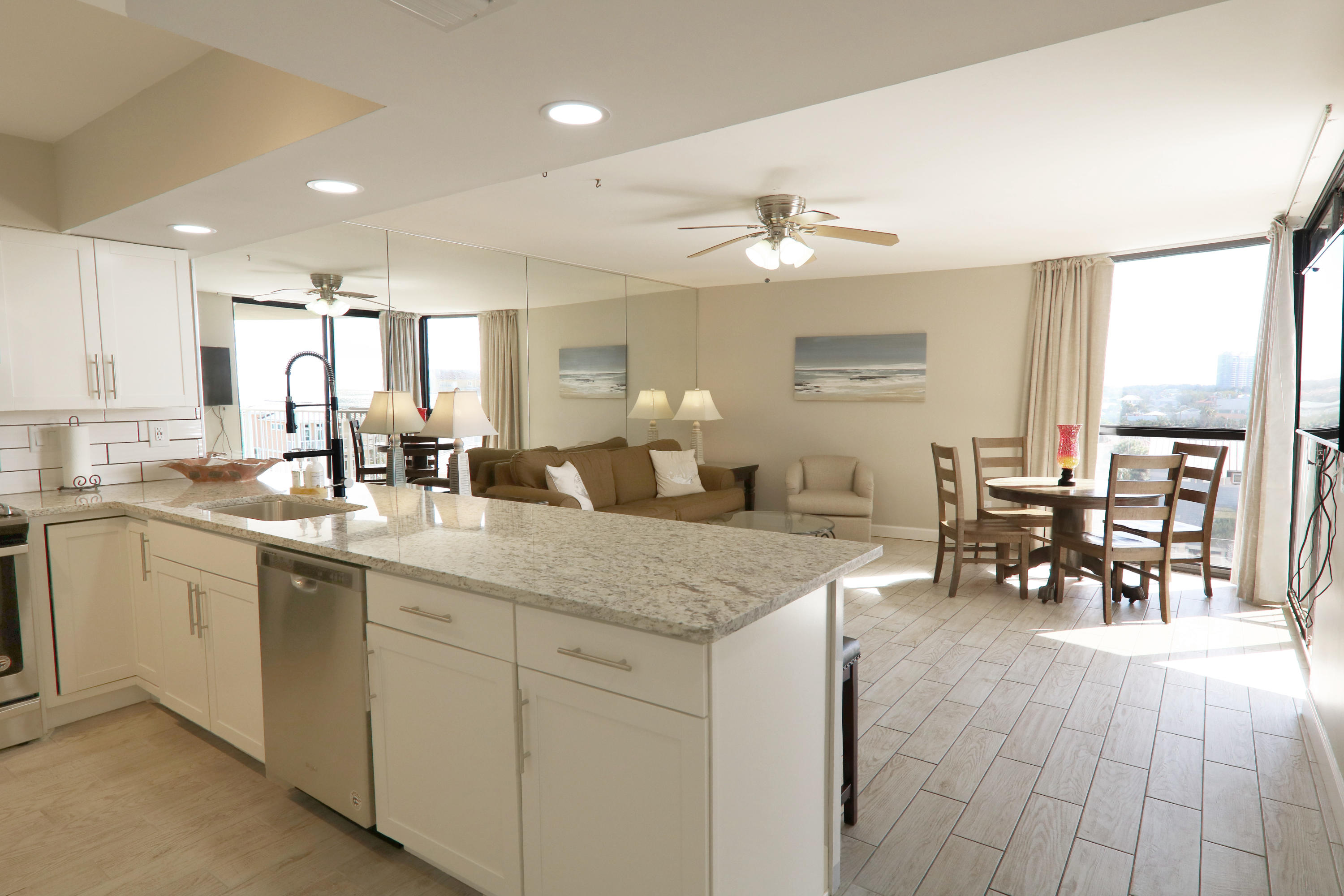 MAINSAIL CONDO PH 3 - Residential