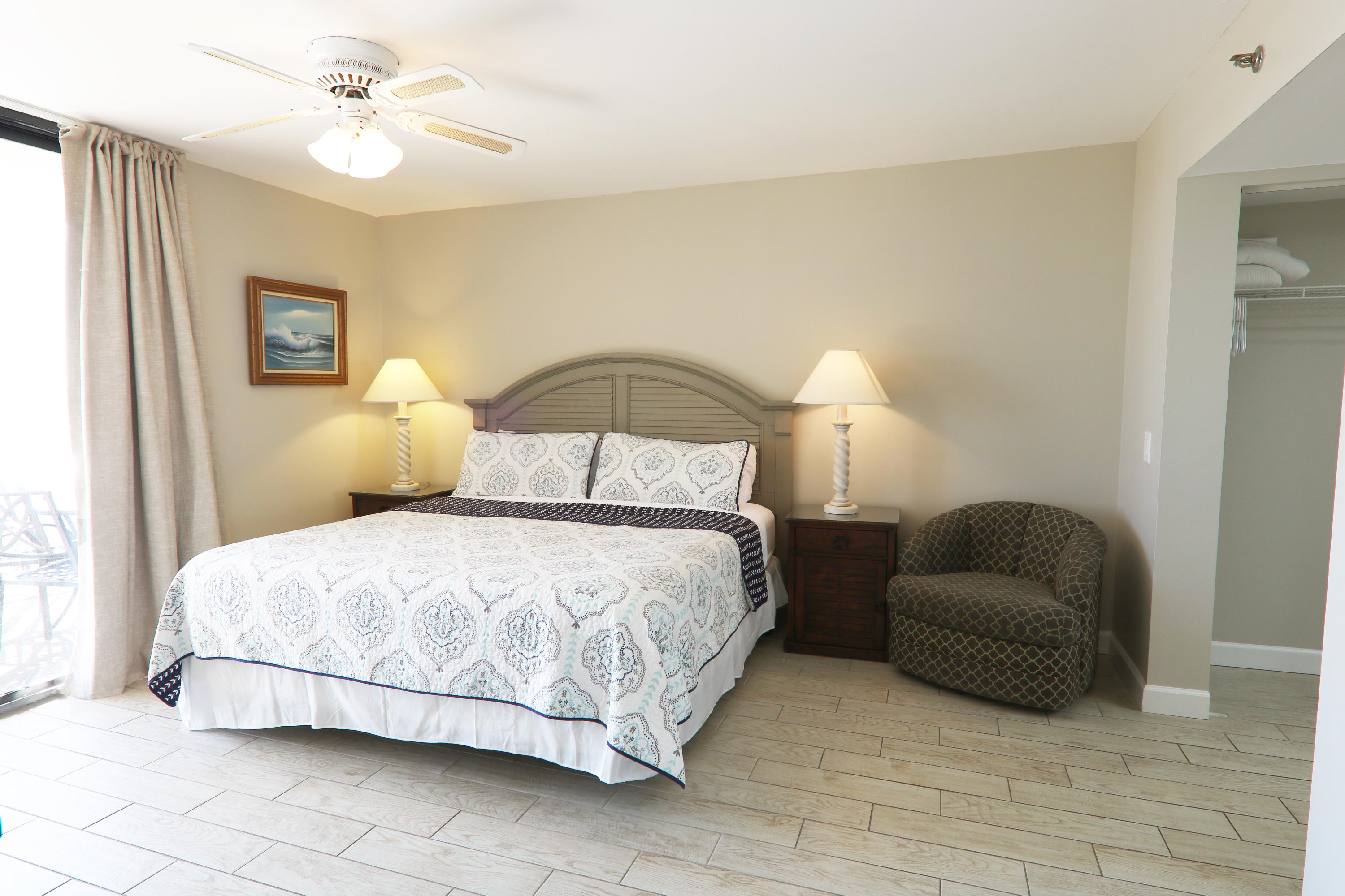 MAINSAIL CONDO PH 3 - Residential