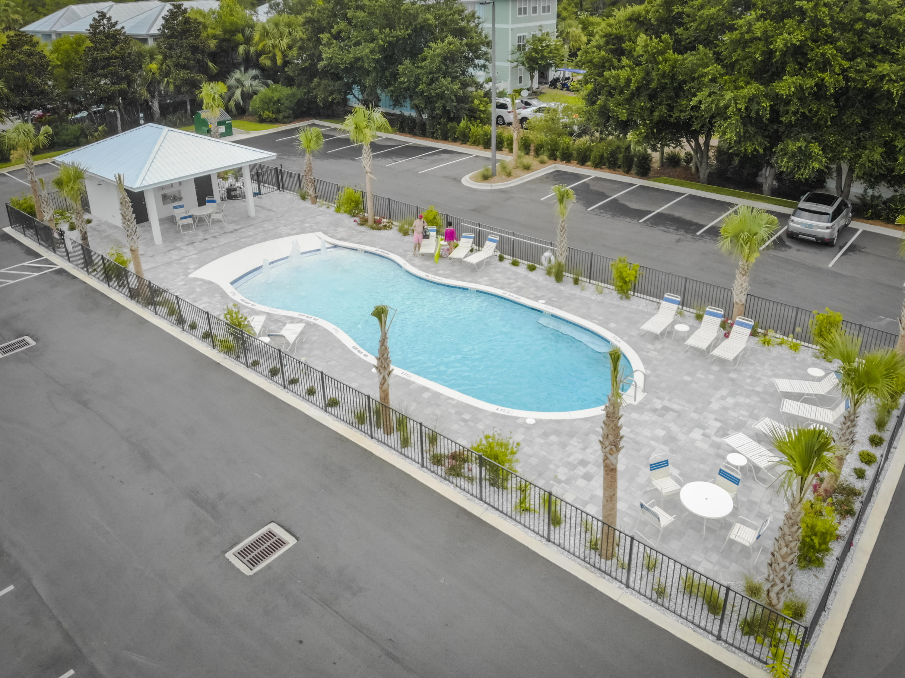 Hidden Lake condominiums - Residential