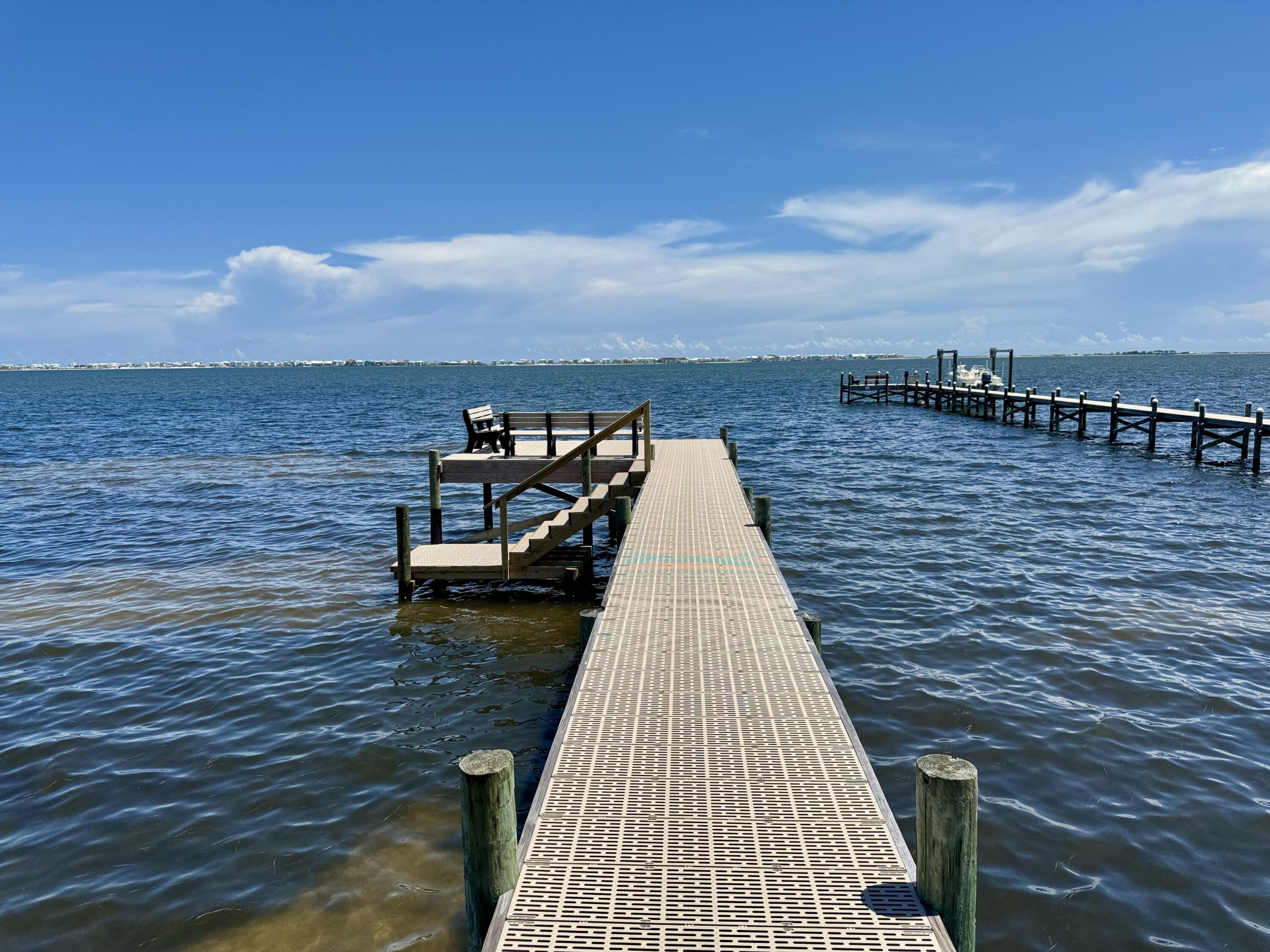 MAGNOLIA HARBOR - Residential