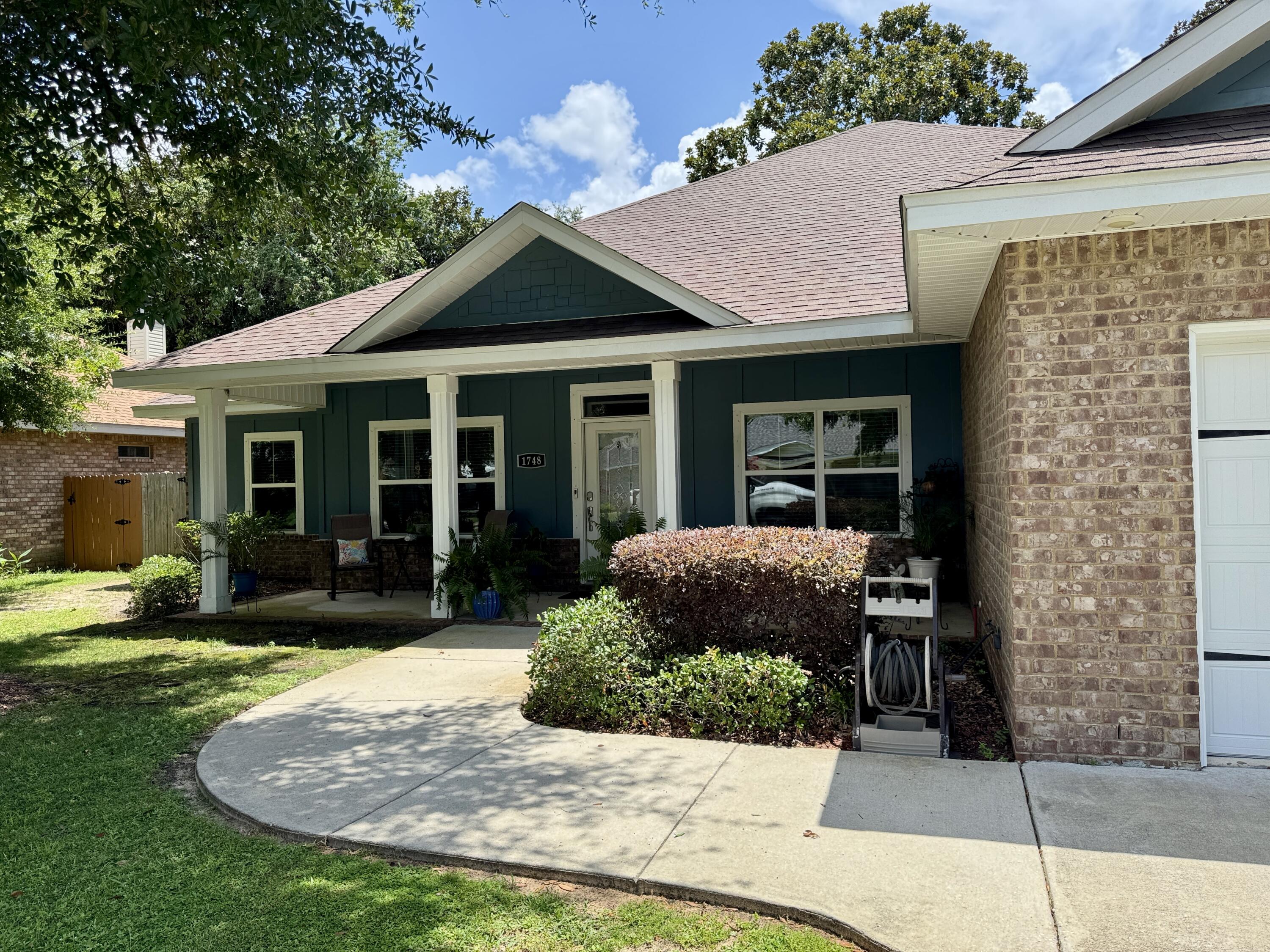 MAGNOLIA HARBOR - Residential