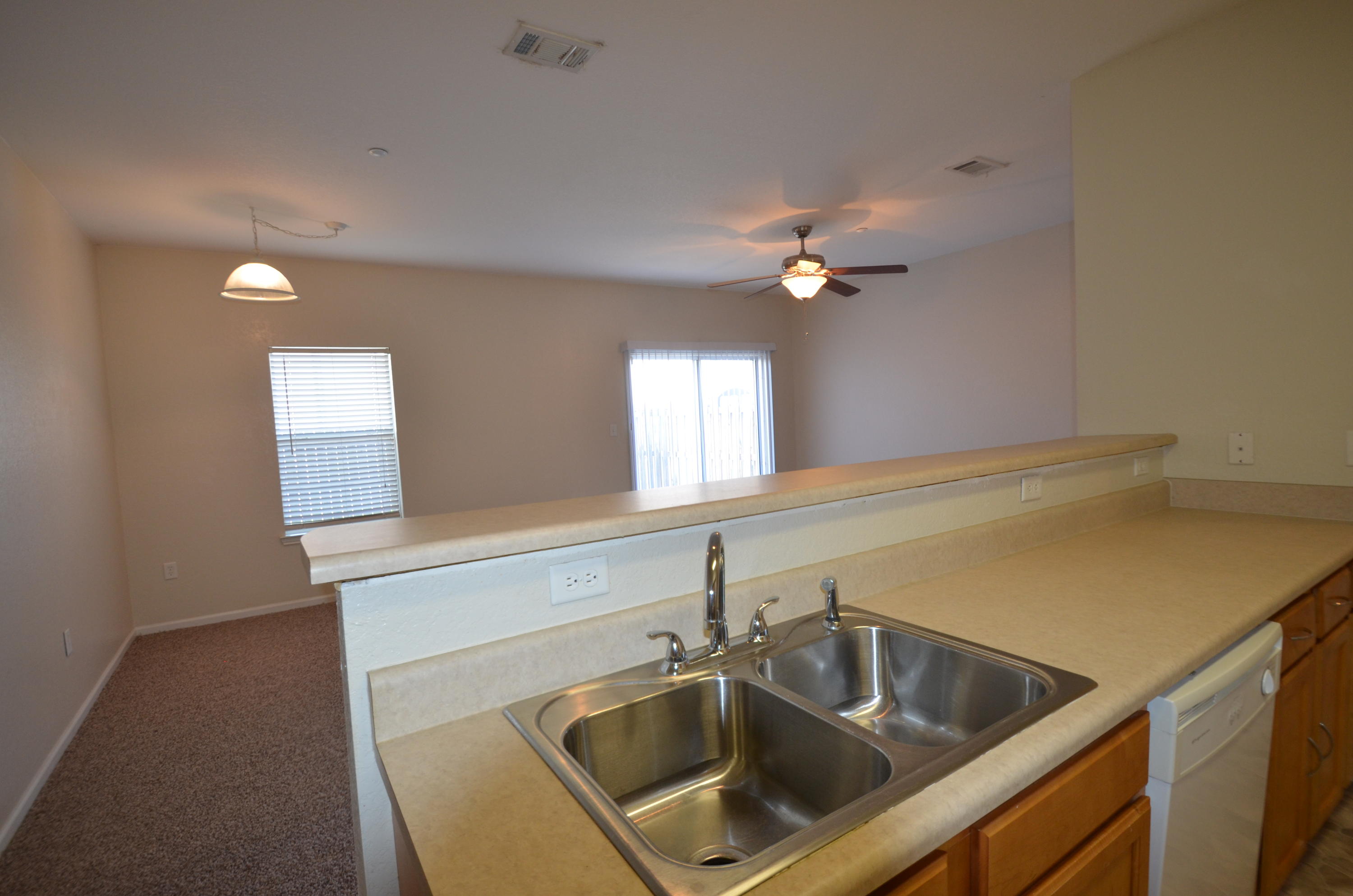 YACHT CLUB OAKS - Residential