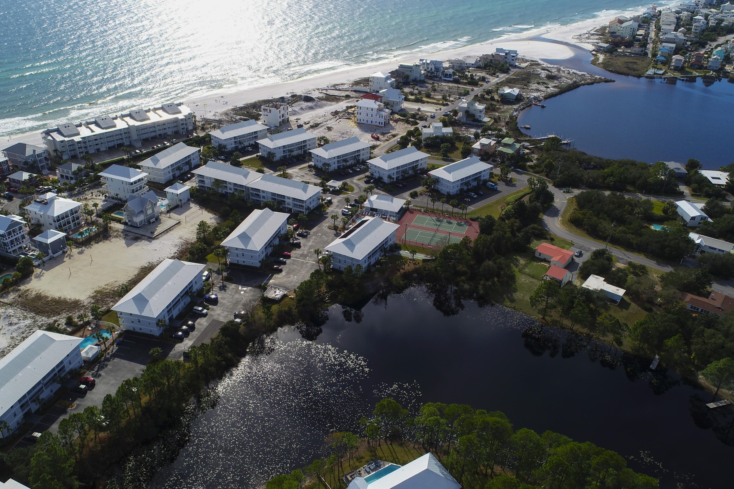 BEACHSIDE VILLAS CONDO - Residential